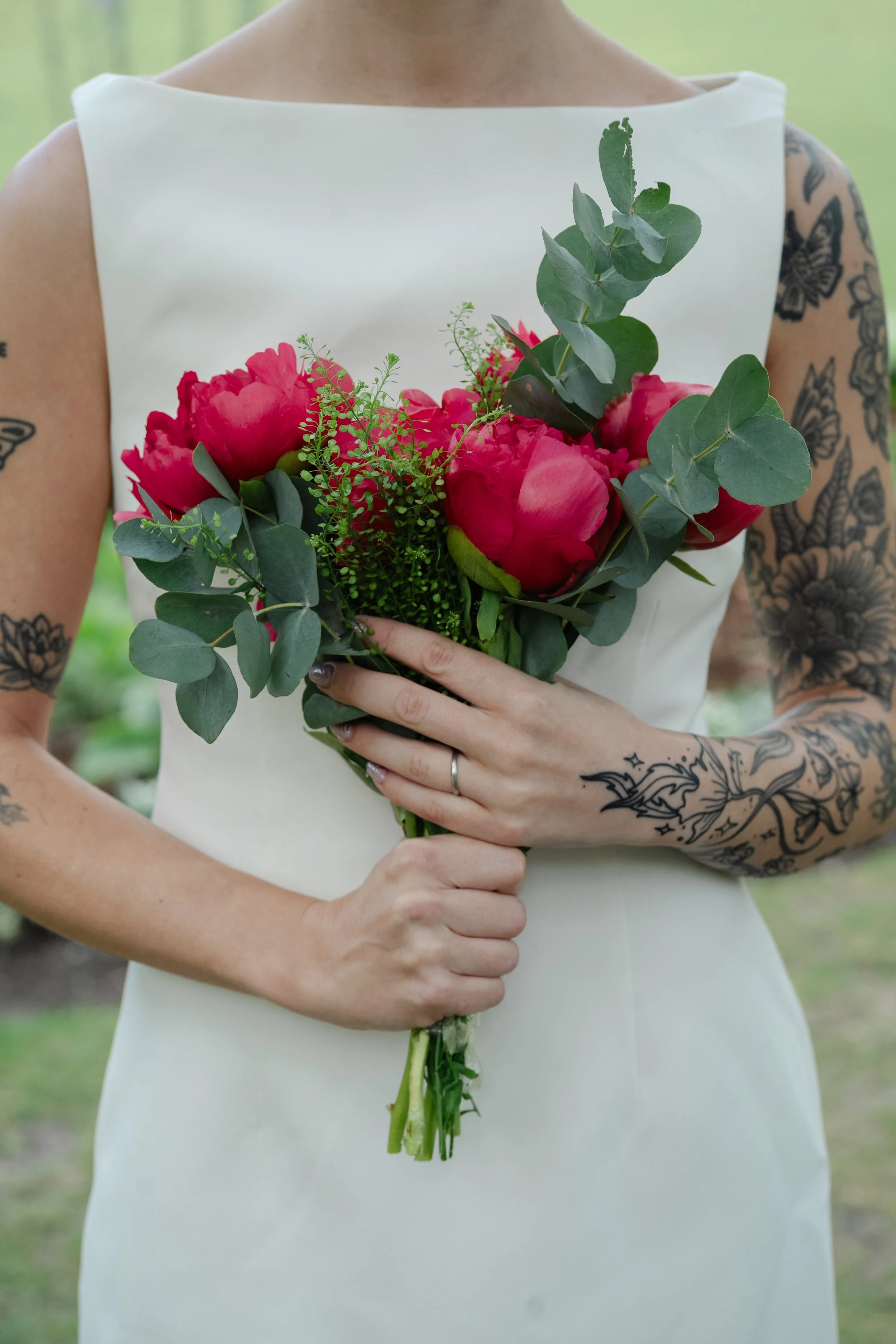 tattooed-bride-back-detail-peony-bouquet.jpg