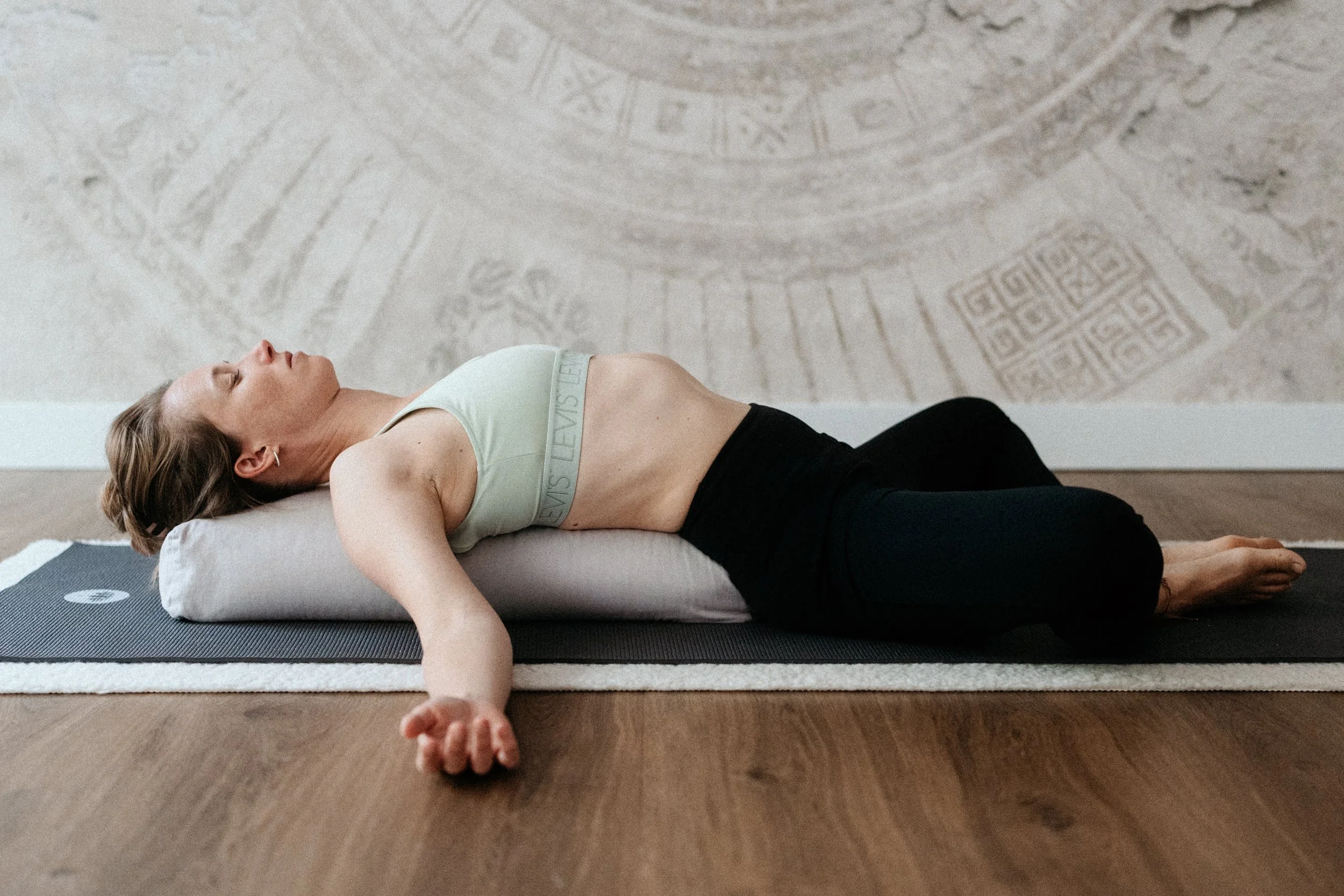RELAX YIN YOGA (offene Klasse im Studio)   
