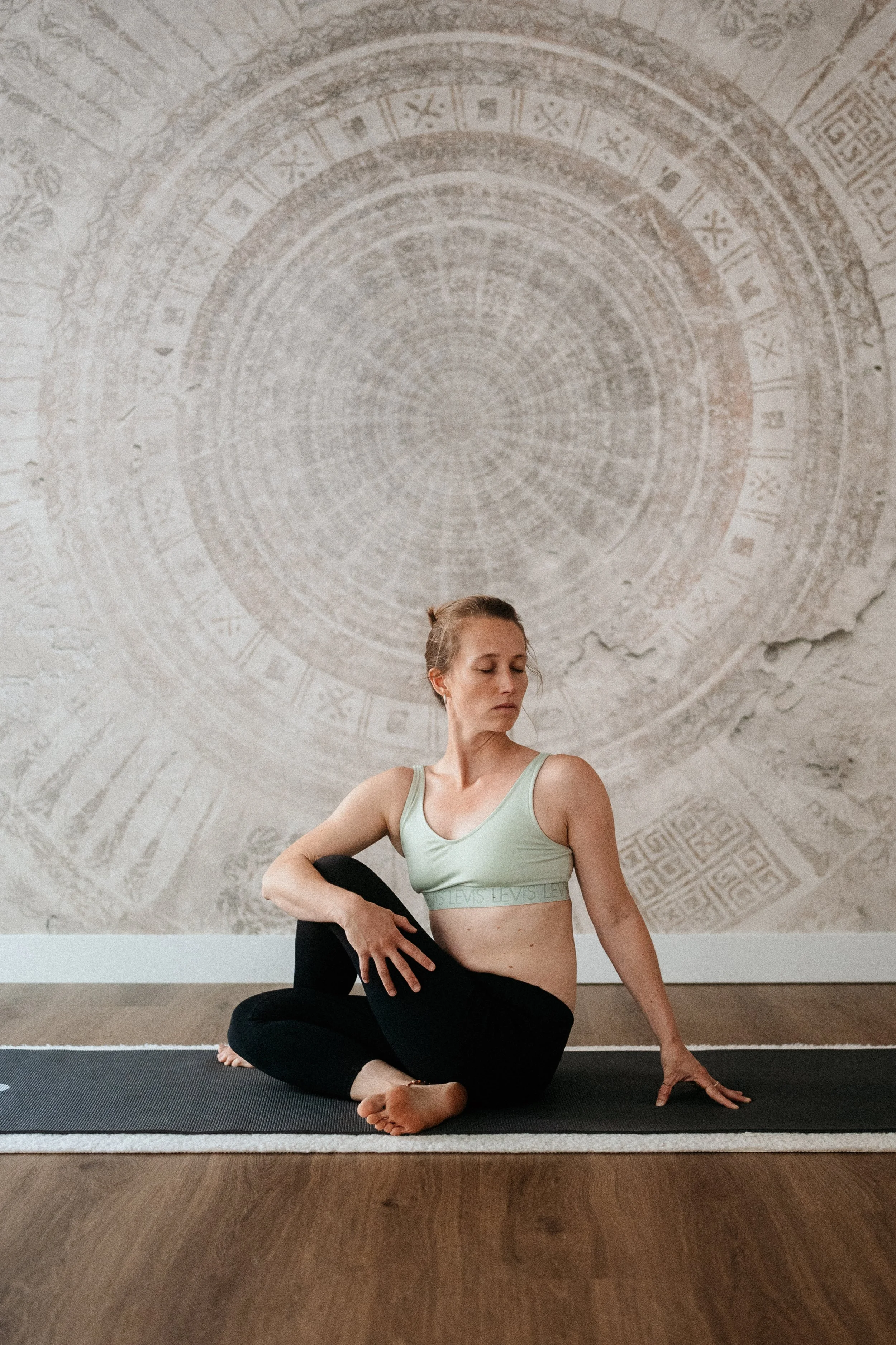 Kraft & Ruhe (Hatha Yoga)