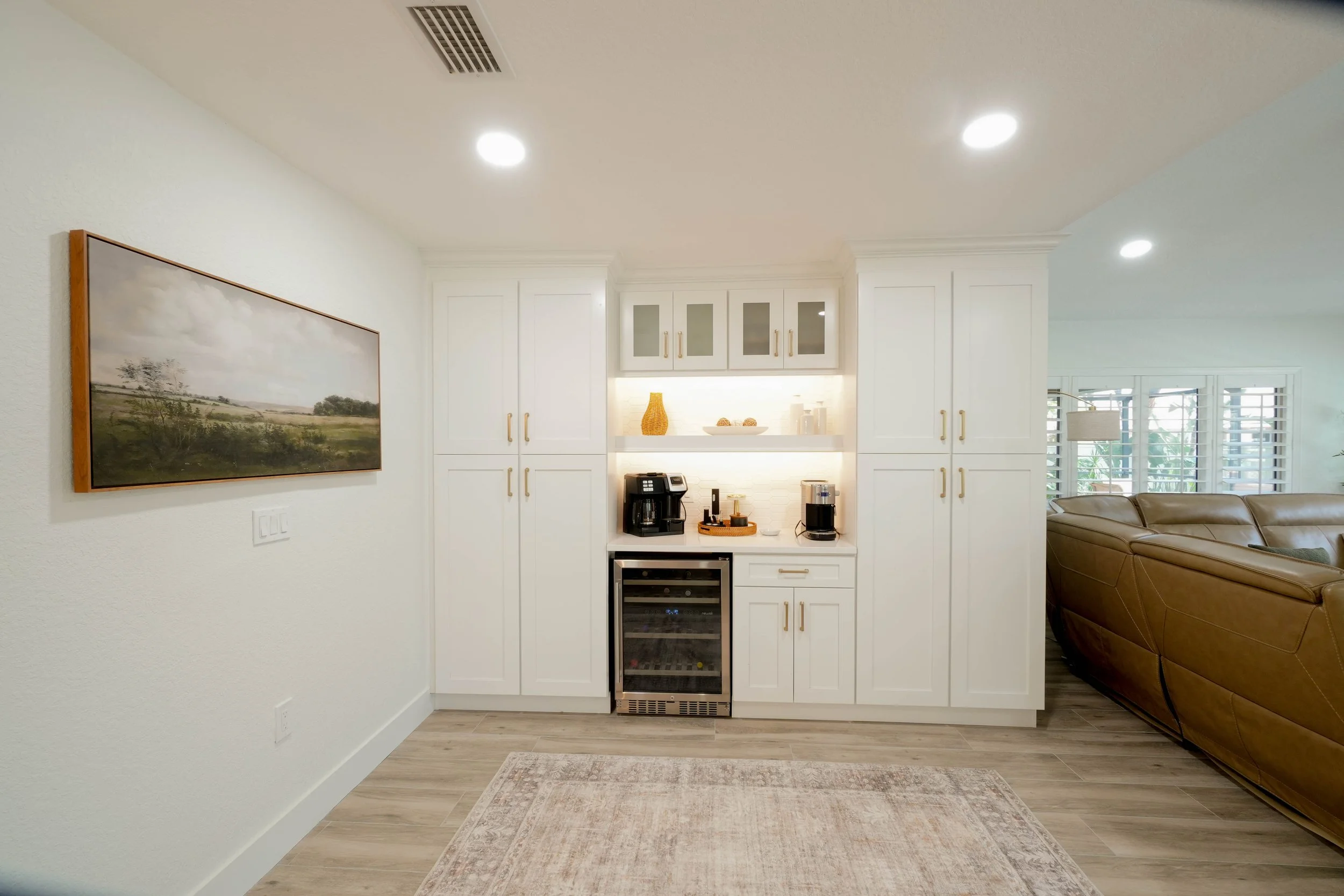 3197 WET BAR (1 of 1).jpg