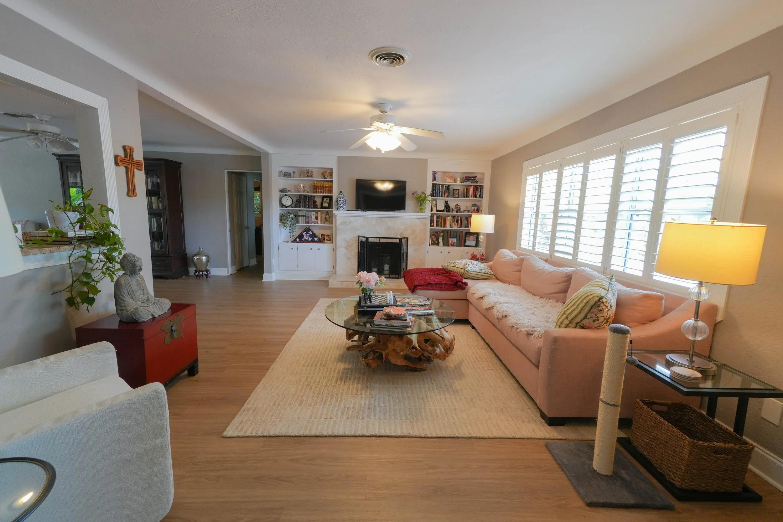 6601 Living room 2 (1 of 1).jpg