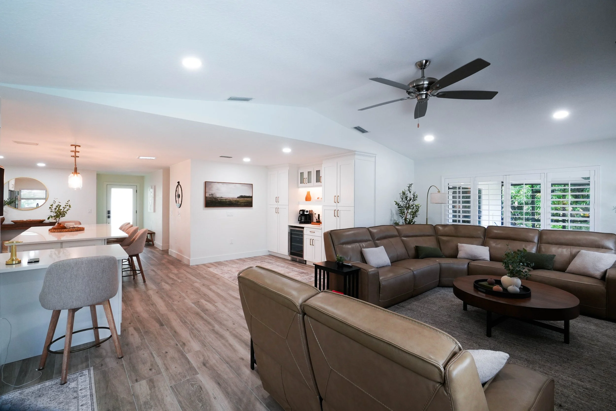3197 LIVING ROOM (1 of 1).jpg