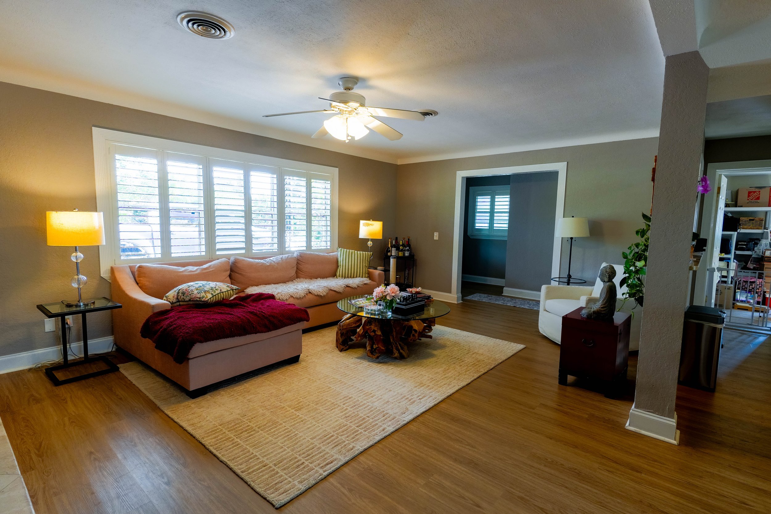 6601 Living room 1 (1 of 1).jpg