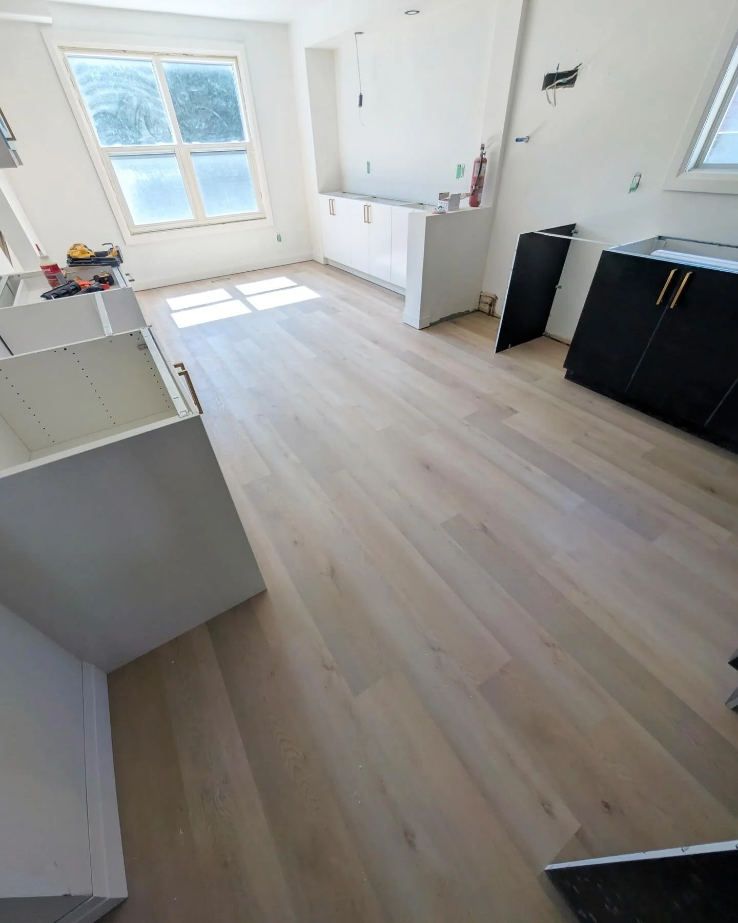 DM for more info 📩.
.
.
.
.
.
.
.
.
.
#HamiltonON #NiagaraRegion #SouthernOntarioRenovations #OntarioContractors #TileInstallation #FlooringInstallation #TileWork #FlooringContractor #HomeRenovation #HomeImprovement #RenovationProject #Construction 