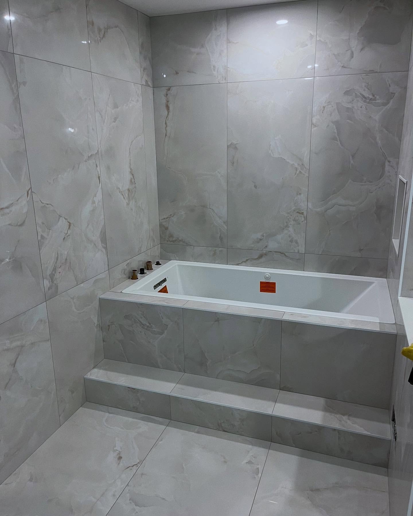 DM for more info 📩.
.
.
.
.
.
.
.
.
.
#HamiltonON #NiagaraRegion #SouthernOntarioRenovations #OntarioContractors #TileInstallation #FlooringInstallation #TileWork #FlooringContractor #HomeRenovation #HomeImprovement #RenovationProject #Construction 