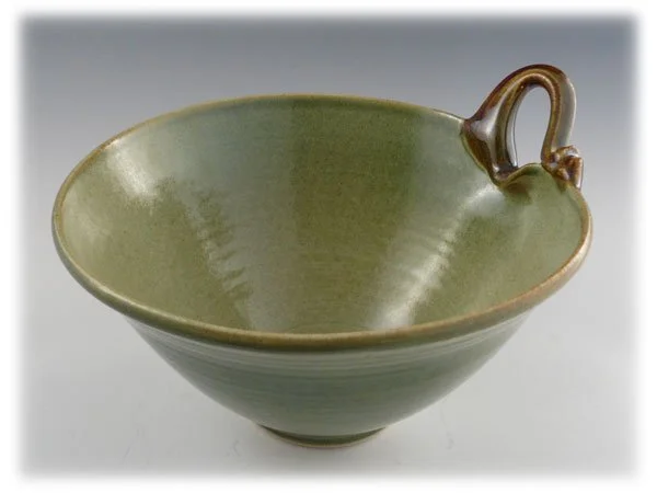 green-deep-bowl-with-handle.jpg