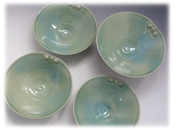 set-of-blue-bowls-with-shel.jpg