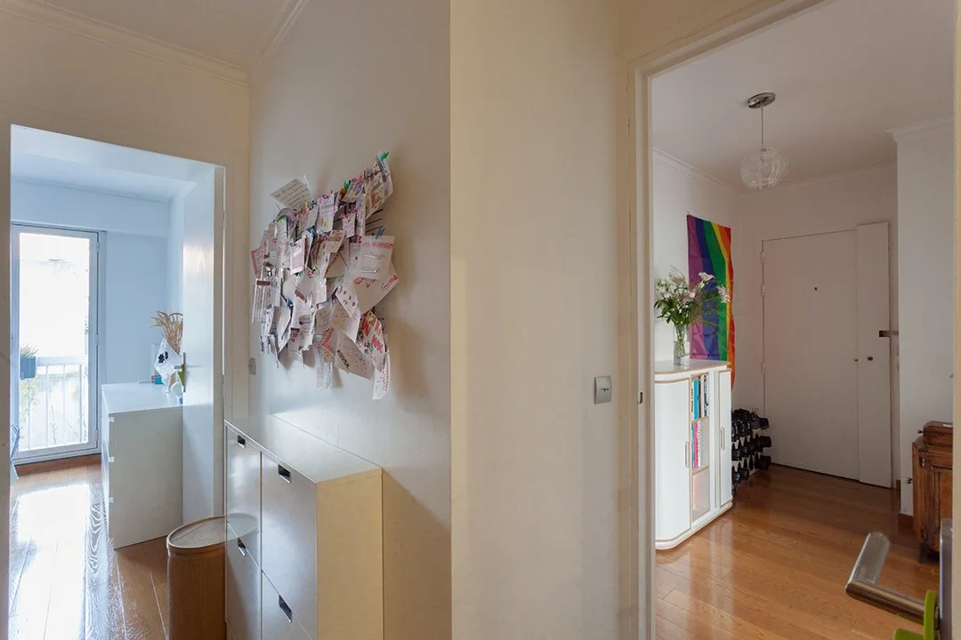 Dégagement de l'appartement d'un immeuble semi-récent à proximité de la rue Sorbier