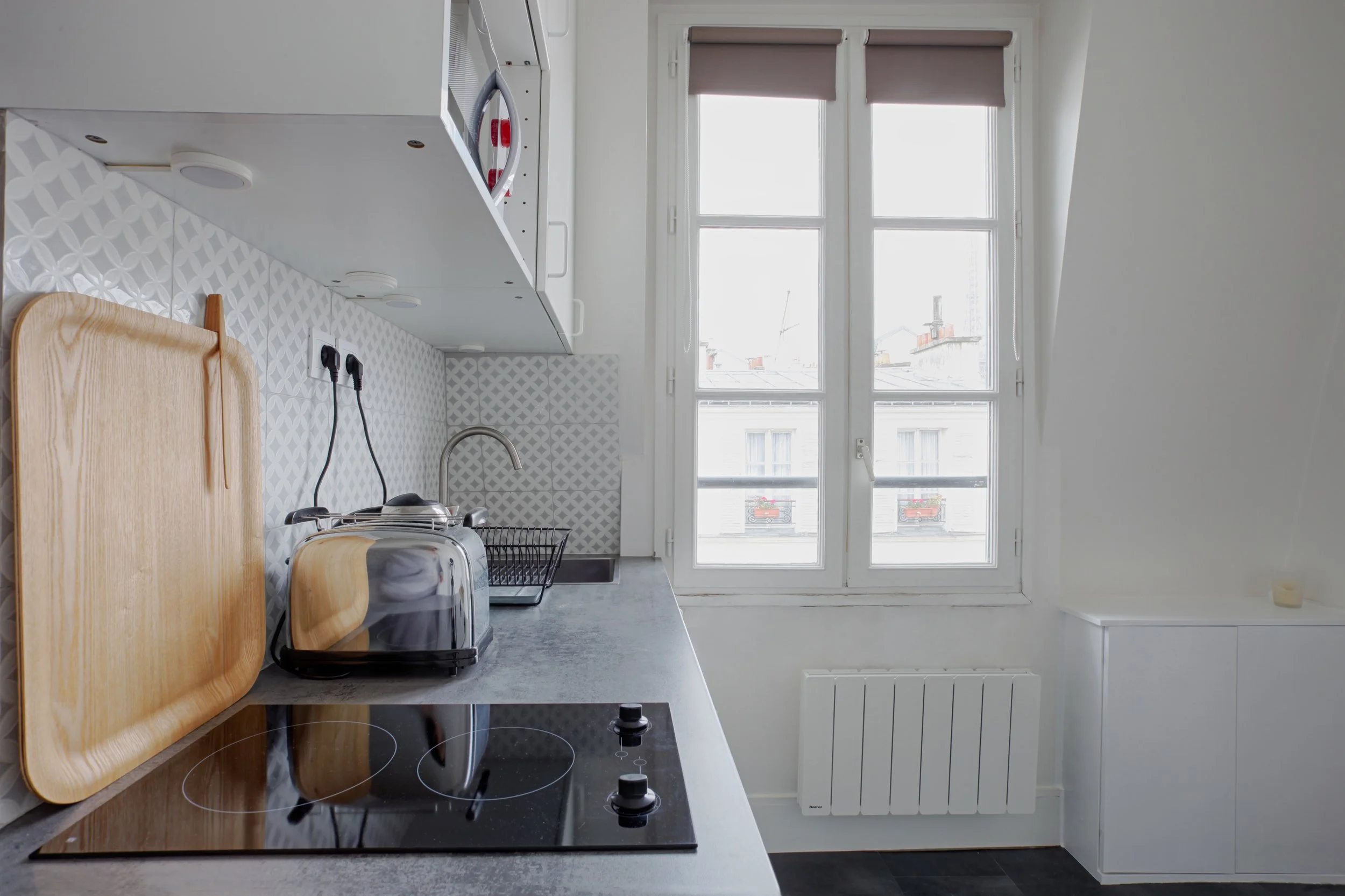 Plan de travail de la cuisine d'une studette dans le quartier gros caillou