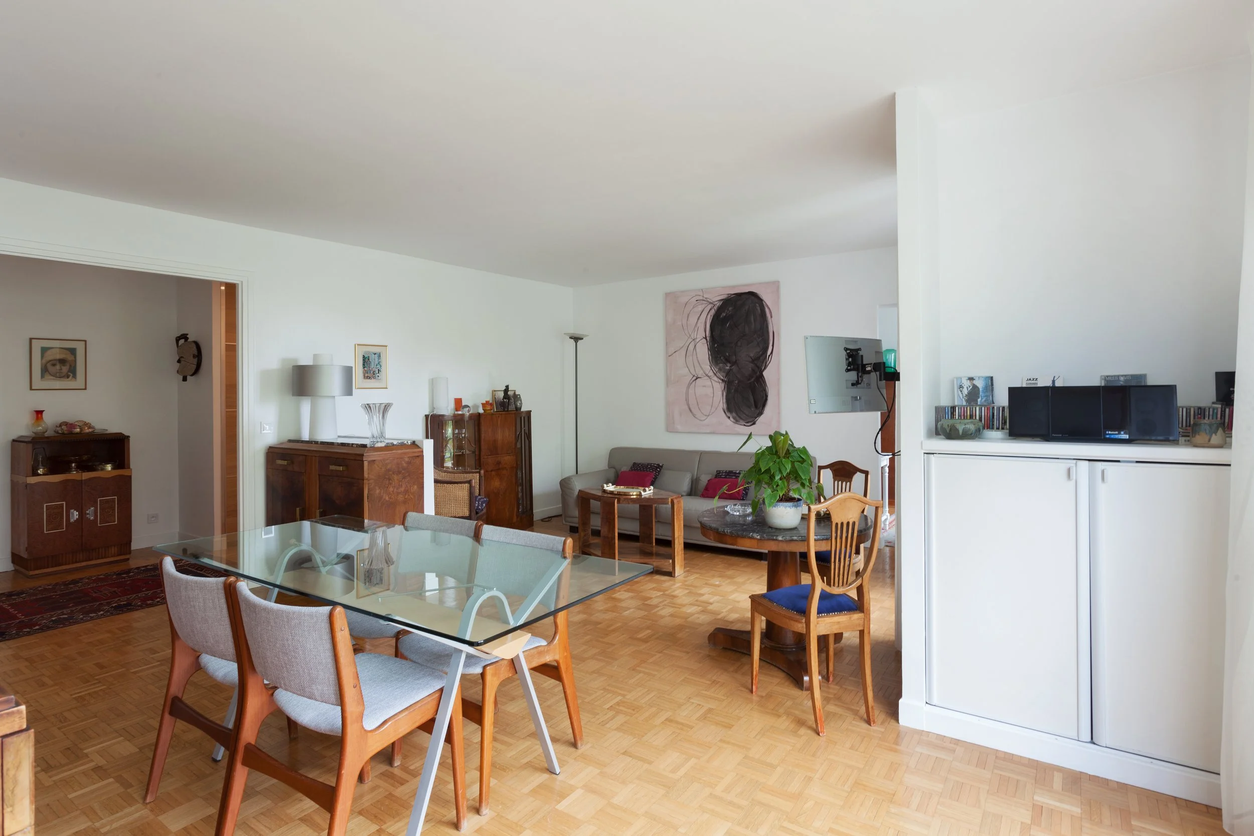Séjour et salle à manger d'un appartement familial à proximité du parc de Sceaux