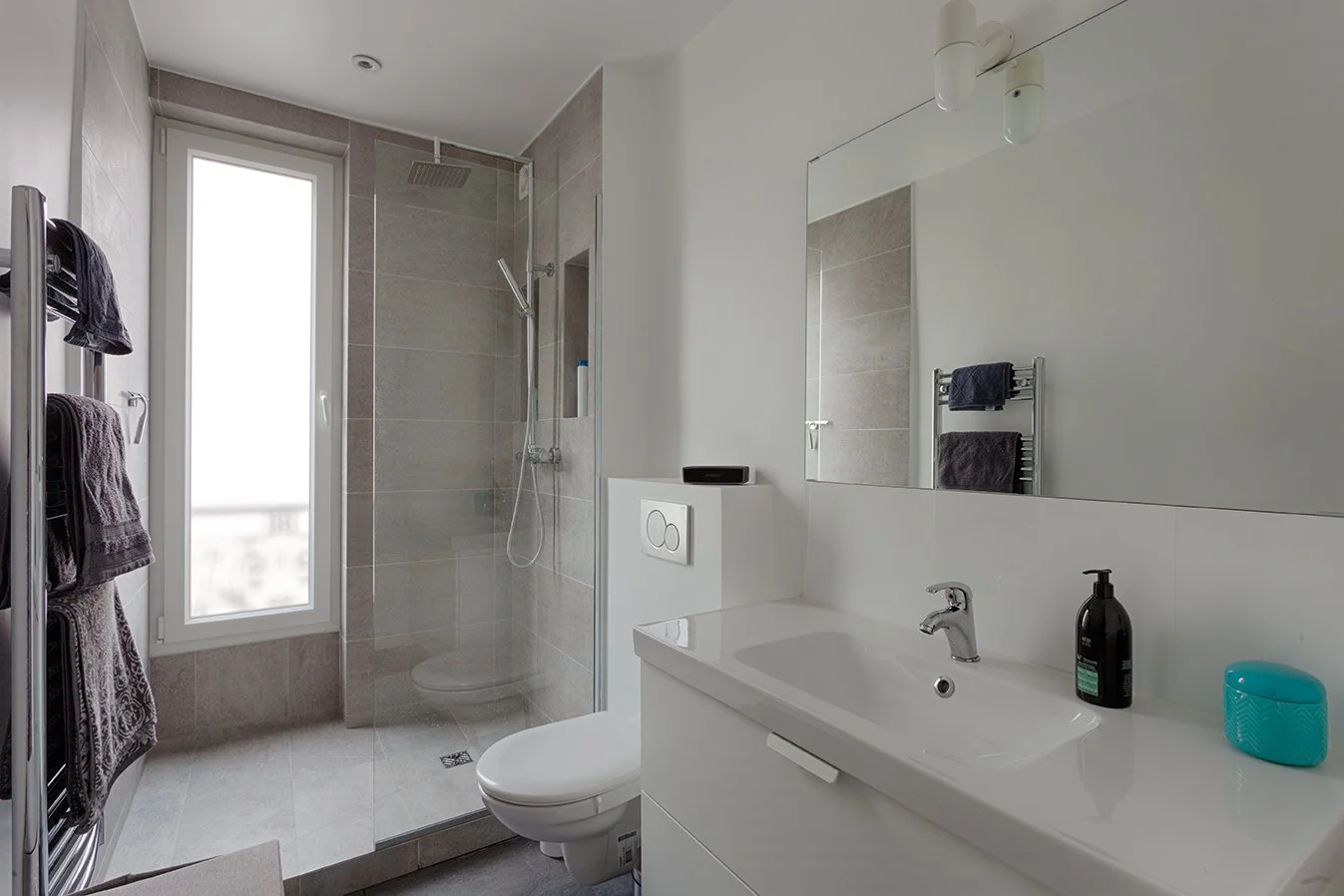 Salle d'eau d'un appartement situé à proximité du square Maurice Gardette
