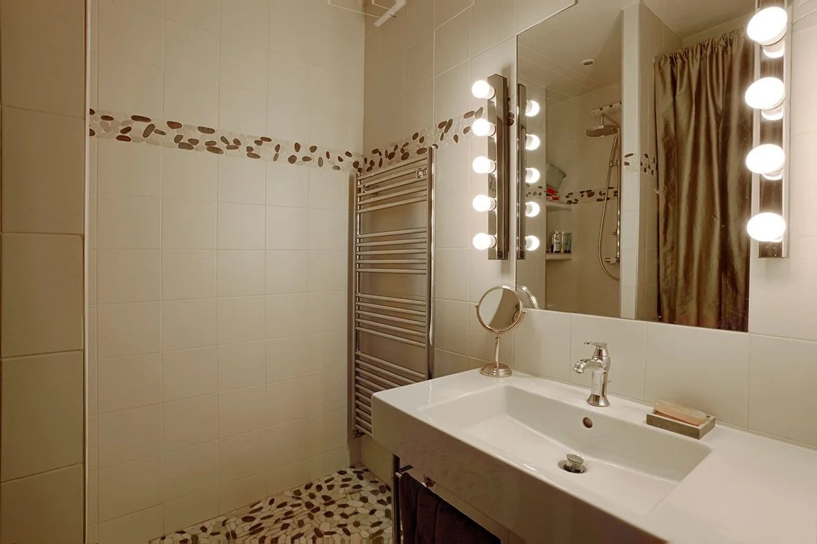 Salle d'eau d'un appartement Haussmannien du 10ème arrondissement  