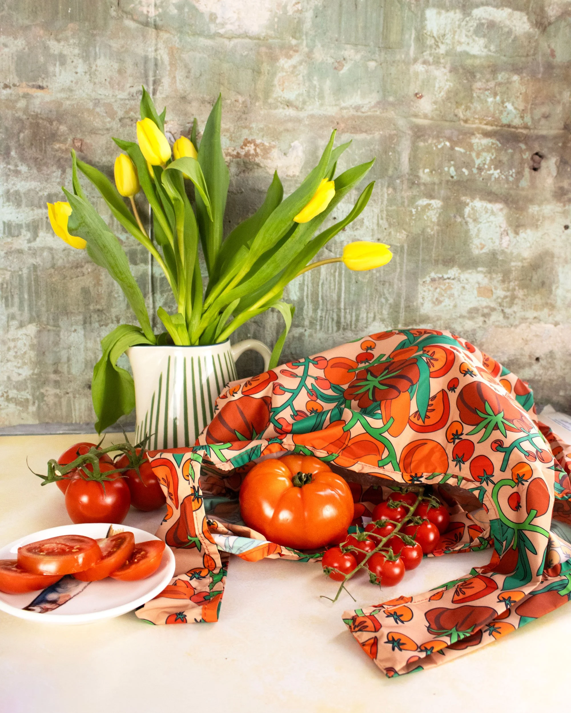 Kind-Bag-Vegetable-Bags-Illustration-Tomato-Astrid-Weguelin.jpg