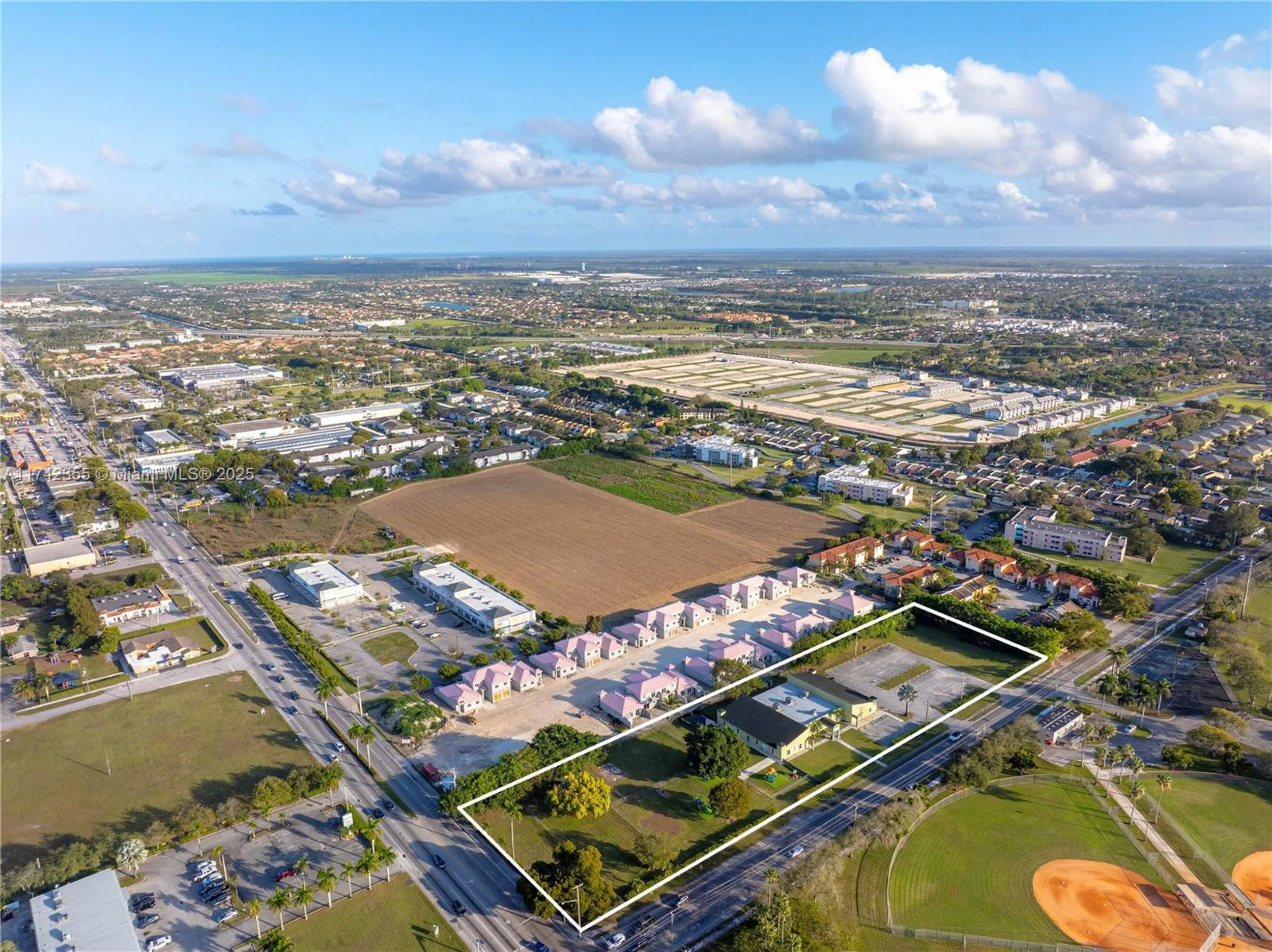 1200 NE 8th St 1.jpg