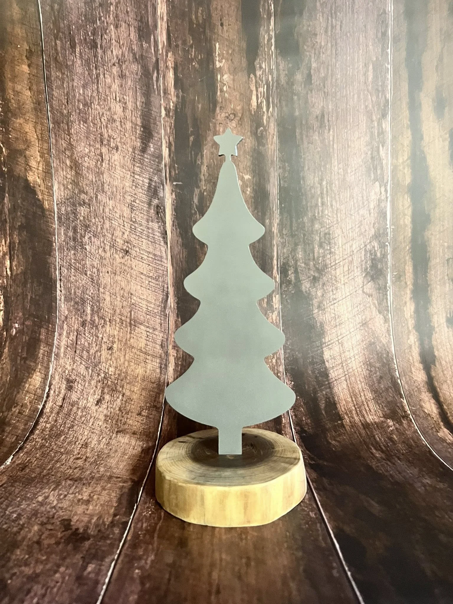 Standing Tree in Wood Solid.jpg