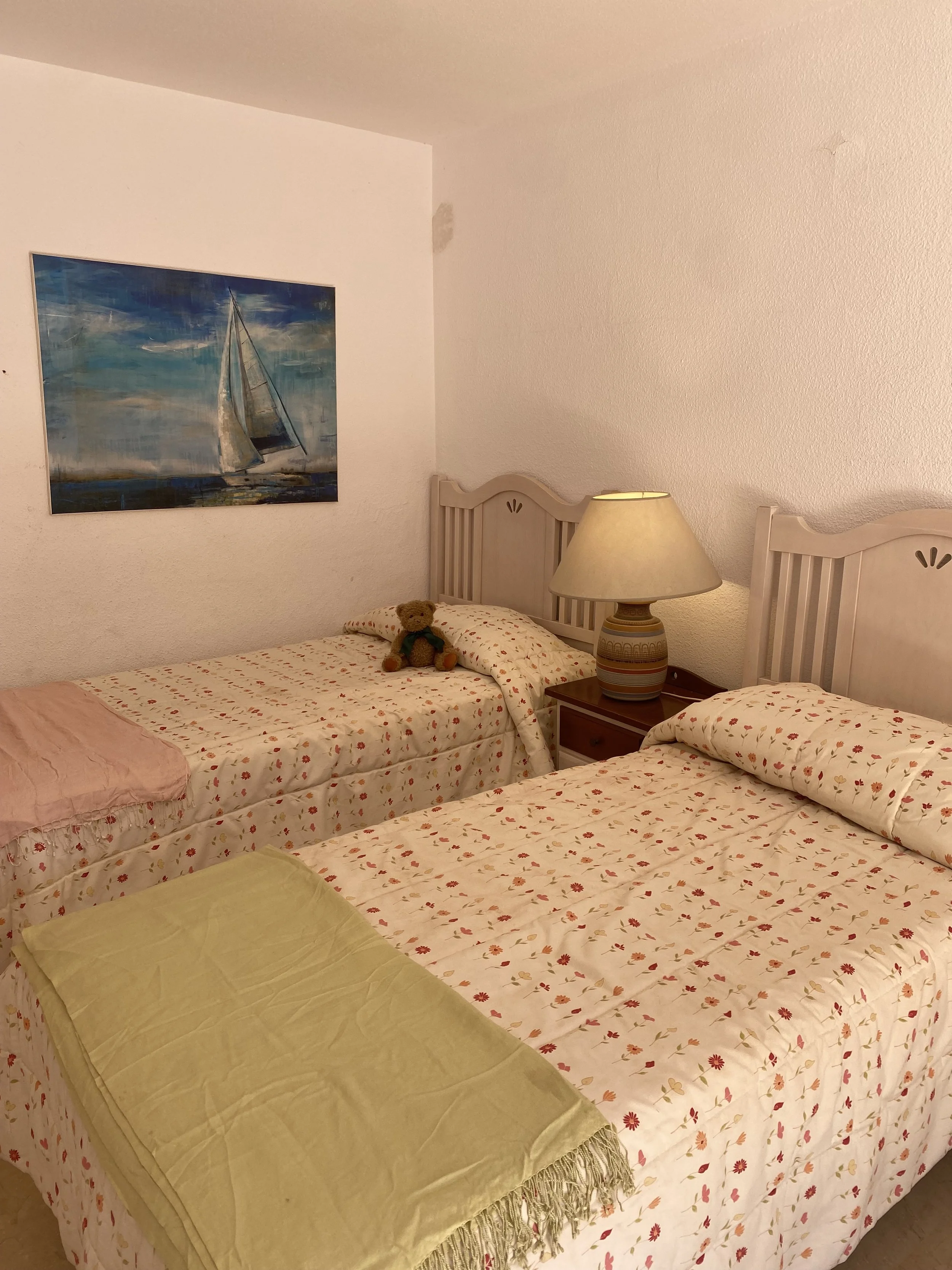 en suite twin room