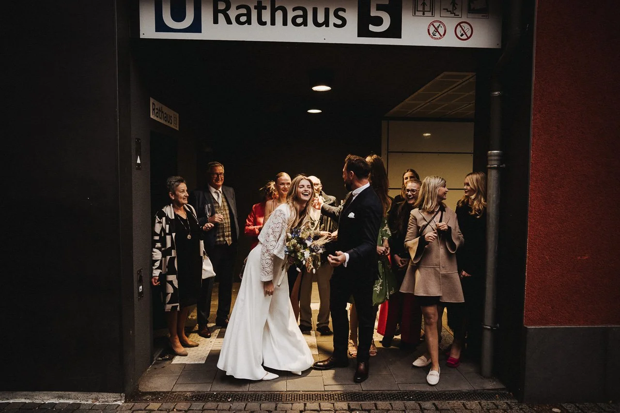 OH_YEAH-Hochzeitsfotograf_Hamburg-Klaus_Schwaiger-Urban_Wedding_Cologne-Nele_Martin-329.jpg