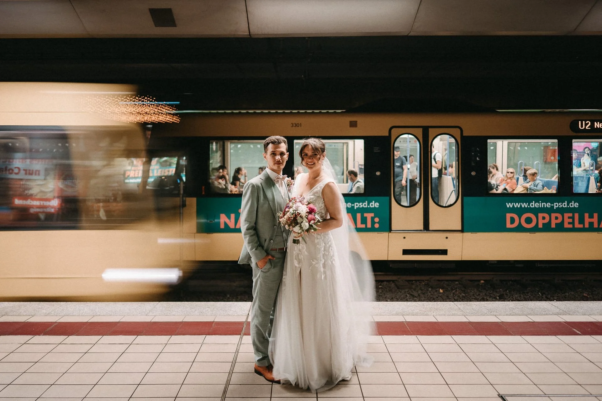 OH_YEAH-Hochzeitsfotograf_Hamburg-Klaus_Schwaiger-Urban_Wedding_Stuttgart-Elisa-Alberd-669.jpg