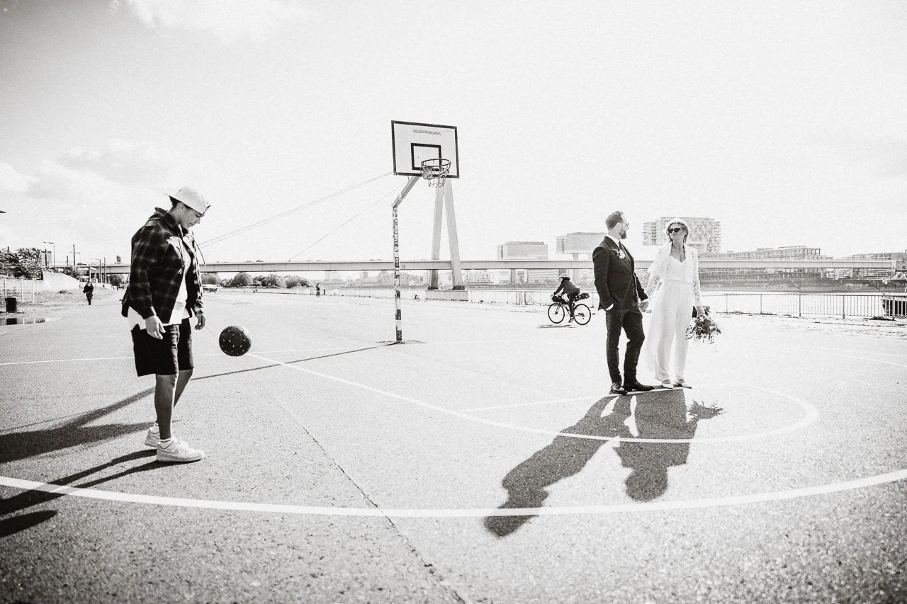 OH_YEAH-Hochzeitsfotograf_Hamburg-Klaus_Schwaiger-Urban_Wedding_Cologne-Nele_Martin-135.jpg