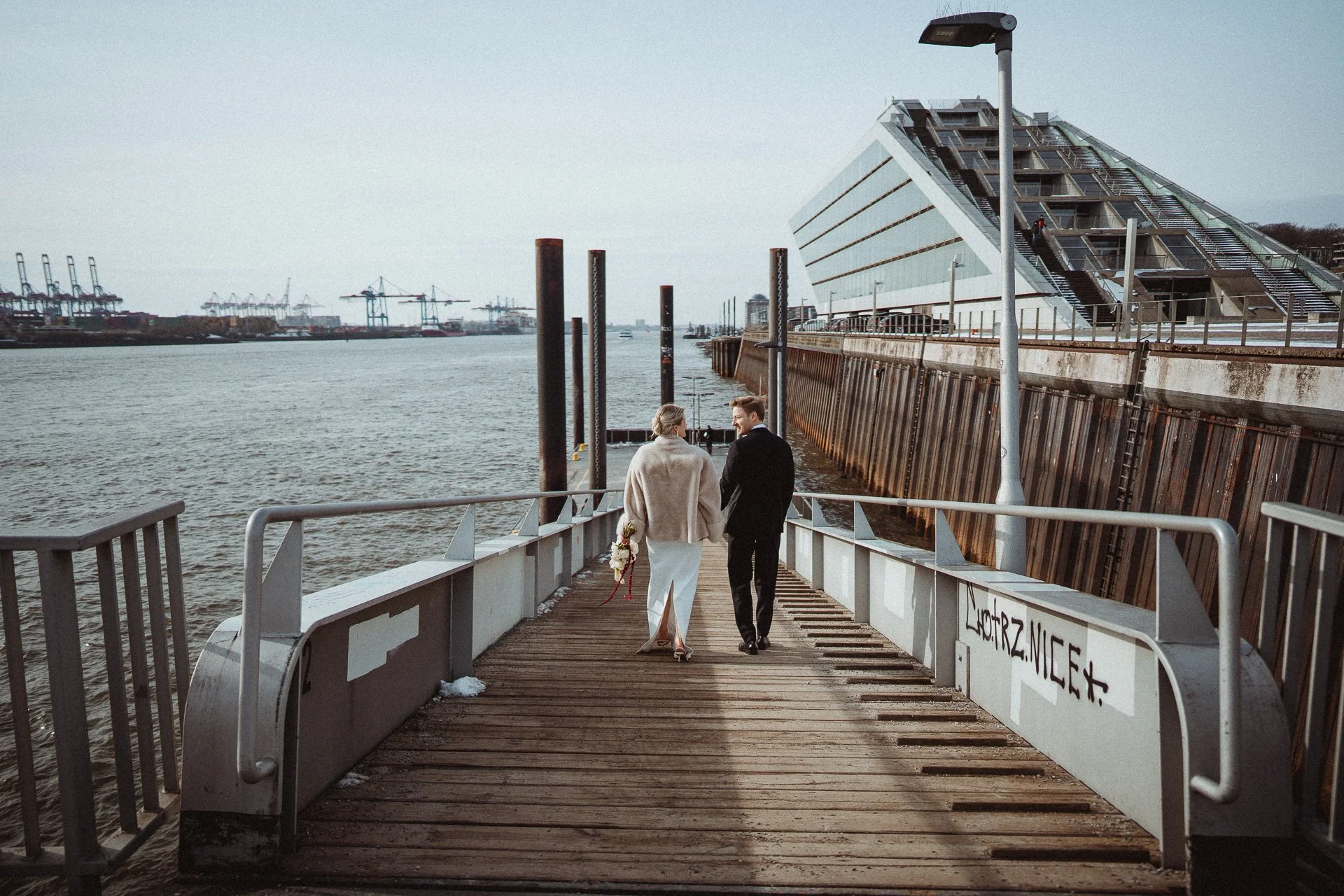 OH_YEAH-Hochzeitsfotograf_Hamburg-Klaus_Schwaiger-Urban_Wedding_Altona-Josi_Jan-295.jpg
