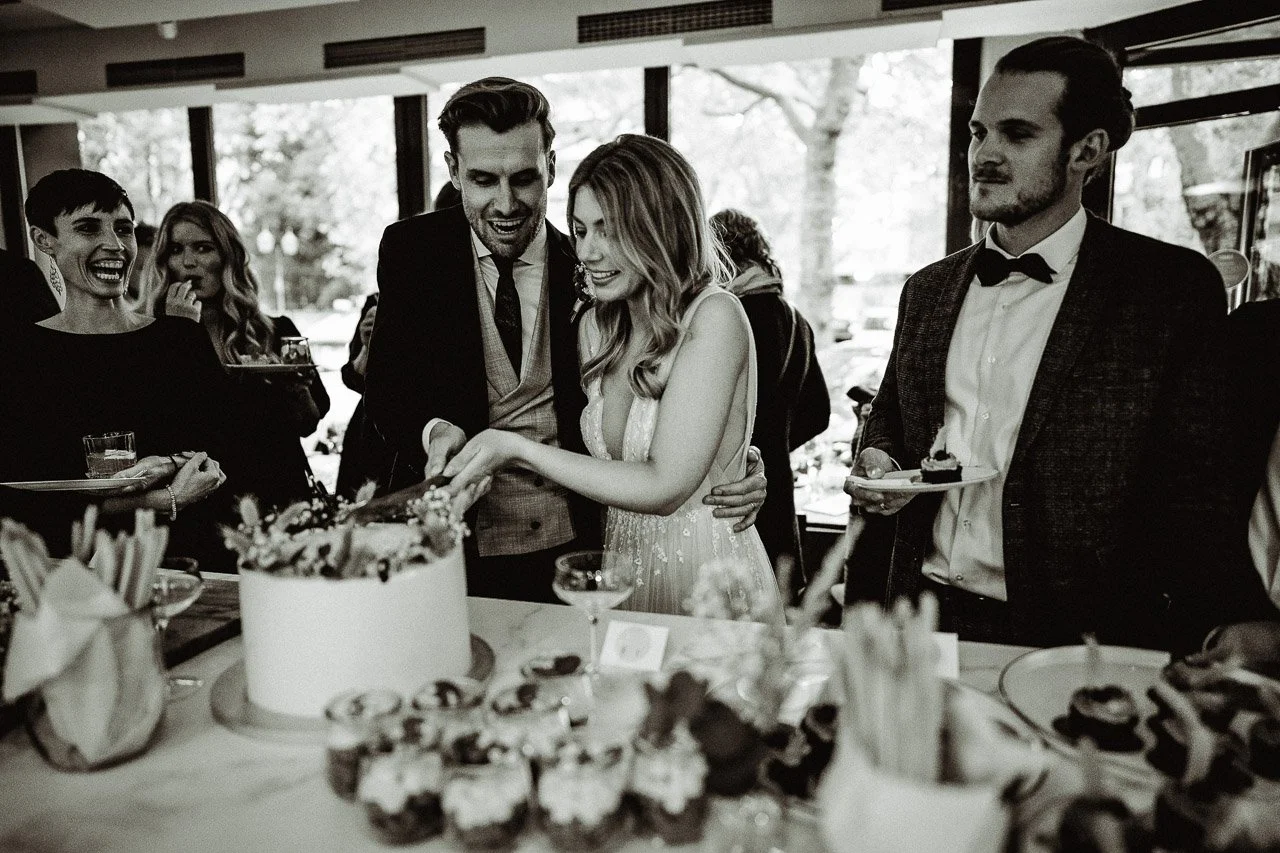 OH_YEAH-Hochzeitsfotograf_Hamburg-Klaus_Schwaiger-Urban_Wedding_Cologne-Karo_Felix-32.jpg
