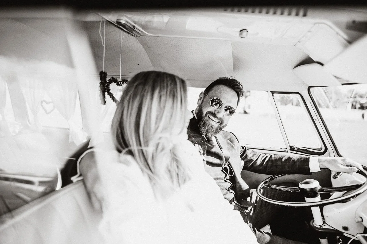 OH_YEAH-Hochzeitsfotograf_Hamburg-Klaus_Schwaiger-Urban_Wedding_Cologne-Nele_Martin-77.jpg