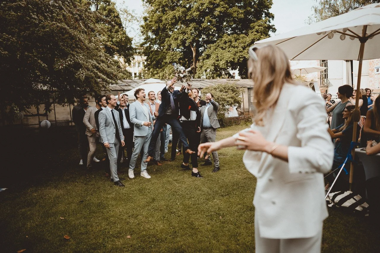 OH_YEAH-Hochzeitsfotograf_Hamburg-Klaus_Schwaiger-Urban_Wedding_Koeln-Eva_Valentin-622.jpg