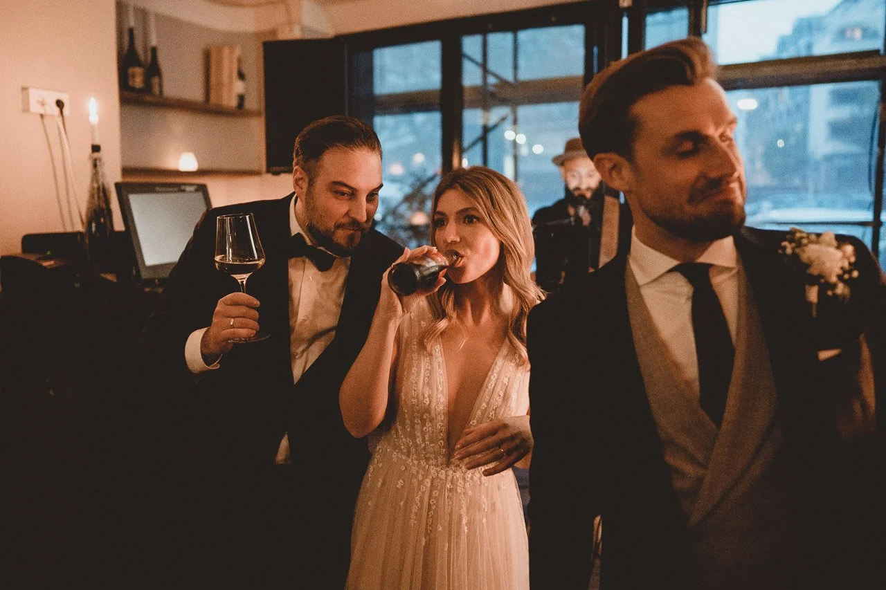 OH_YEAH-Hochzeitsfotograf_Hamburg-Klaus_Schwaiger-Urban_Wedding_Cologne-Karo_Felix-39.jpg