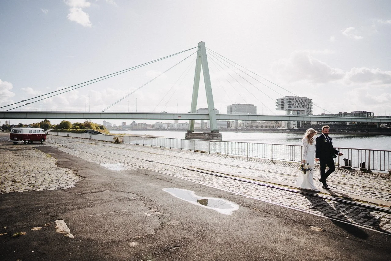 OH_YEAH-Hochzeitsfotograf_Hamburg-Klaus_Schwaiger-Urban_Wedding_Cologne-Nele_Martin-82.jpg