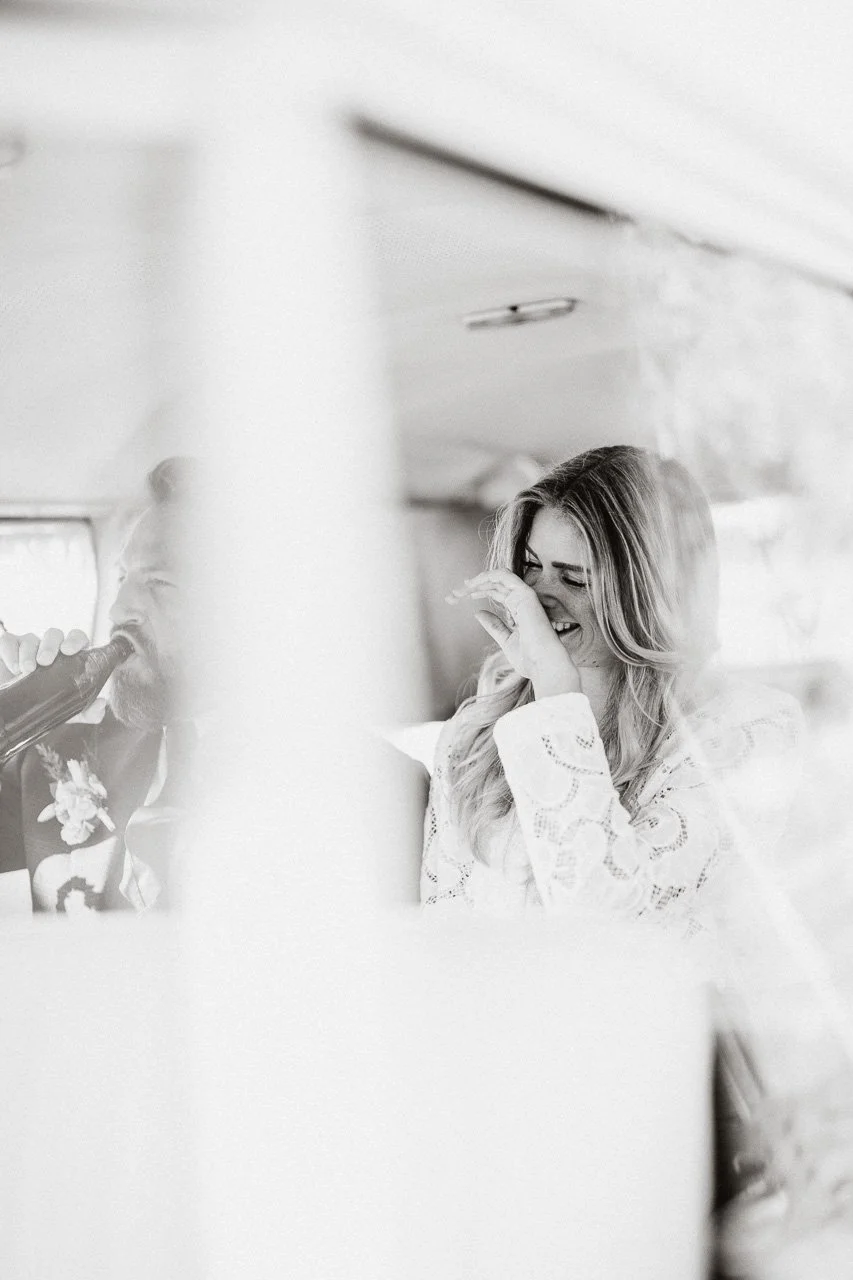 OH_YEAH-Hochzeitsfotograf_Hamburg-Klaus_Schwaiger-Urban_Wedding_Cologne-Nele_Martin-54.jpg