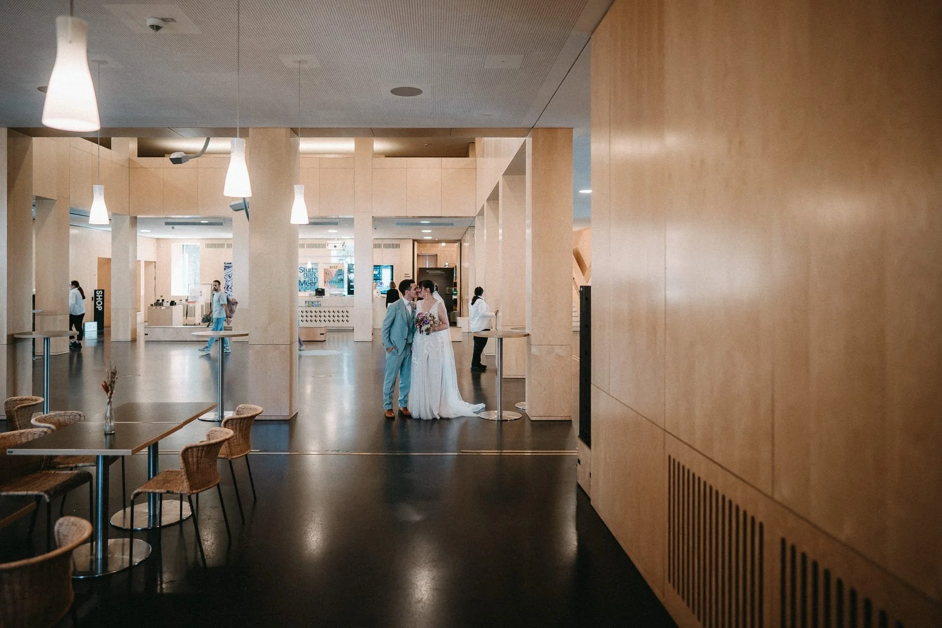 OH_YEAH-Hochzeitsfotograf_Hamburg-Klaus_Schwaiger-Urban_Wedding_Stuttgart-Elisa-Alberd-300.jpg