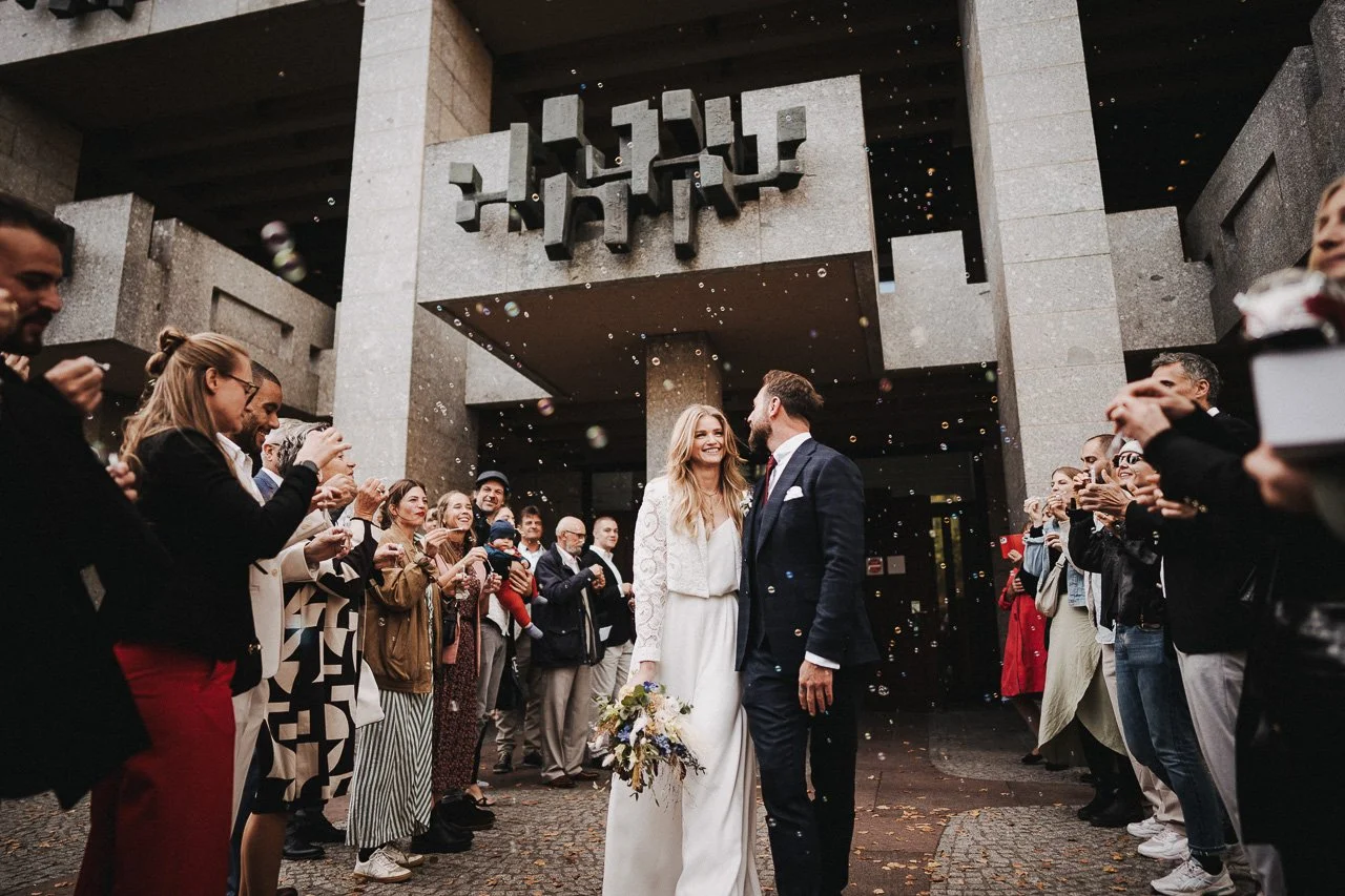 OH_YEAH-Hochzeitsfotograf_Hamburg-Klaus_Schwaiger-Urban_Wedding_Cologne-Nele_Martin-299.jpg