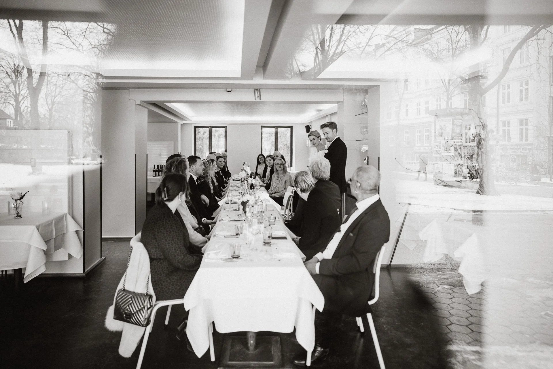 OH_YEAH-Hochzeitsfotograf_Hamburg-Klaus_Schwaiger-Urban_Wedding_Altona-Josi_Jan-405.jpg