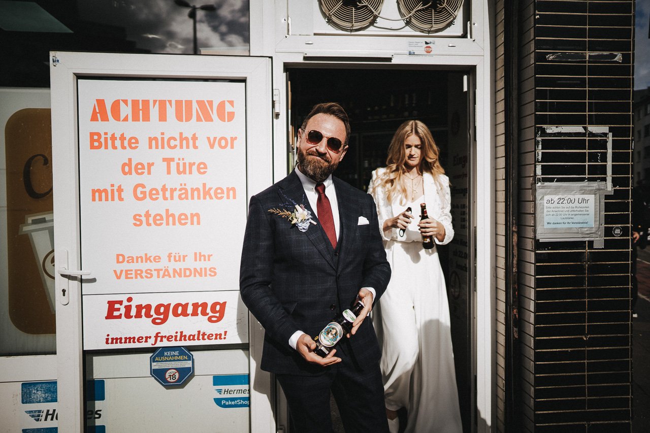 OH_YEAH-Hochzeitsfotograf_Hamburg-Klaus_Schwaiger-Urban_Wedding_Cologne-Nele_Martin-16.jpg