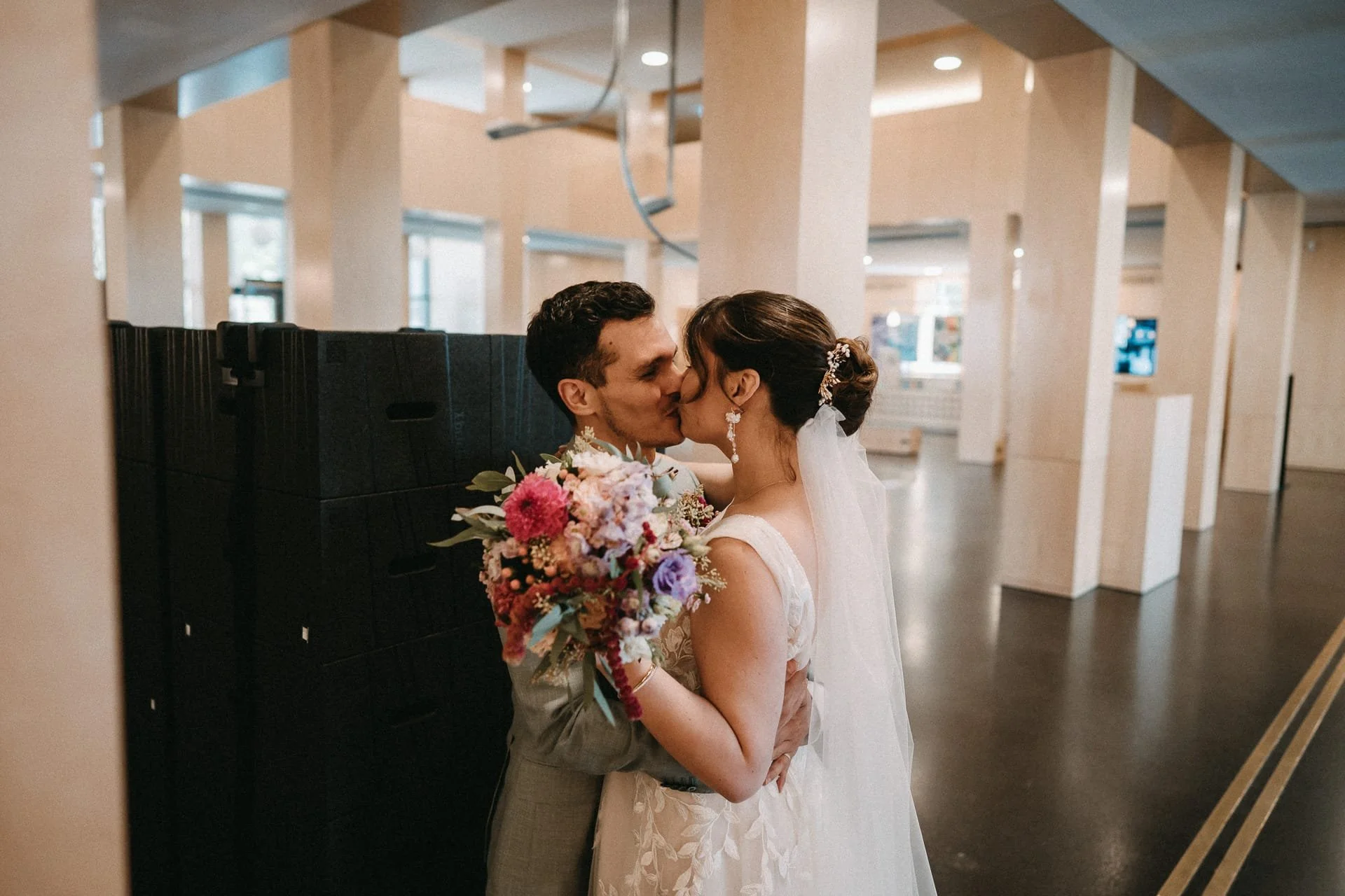 OH_YEAH-Hochzeitsfotograf_Hamburg-Klaus_Schwaiger-Urban_Wedding_Stuttgart-Elisa-Alberd-376.jpg