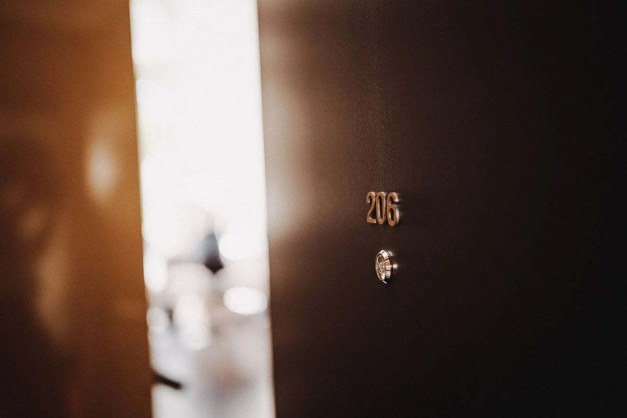 OH_YEAH-Hochzeitsfotograf_Hamburg-Klaus_Schwaiger-Urban_Wedding_Cologne-Jana_Adrian-13.jpg