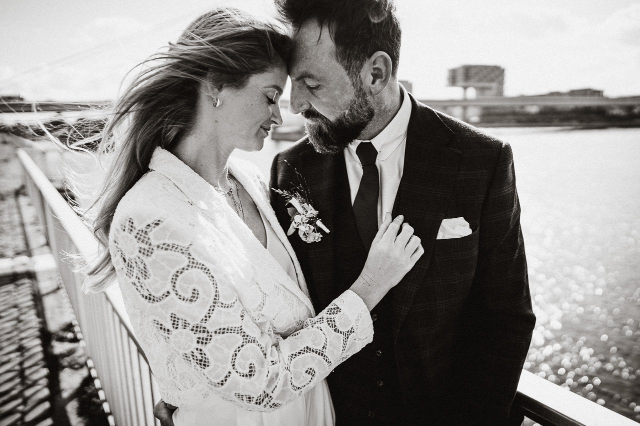 OH_YEAH-Hochzeitsfotograf_Hamburg-Klaus_Schwaiger-Urban_Wedding_Cologne-Nele_Martin-92.jpg