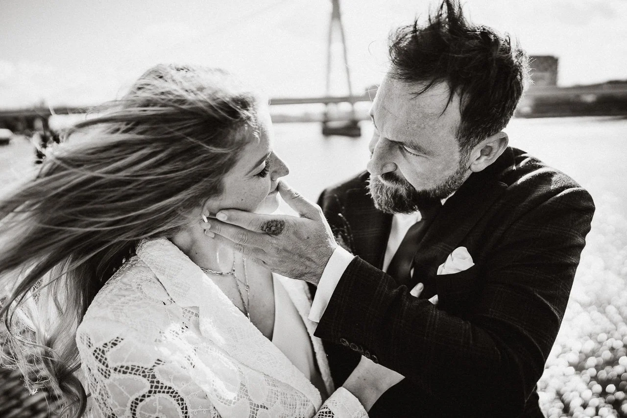 OH_YEAH-Hochzeitsfotograf_Hamburg-Klaus_Schwaiger-Urban_Wedding_Cologne-Nele_Martin-95.jpg