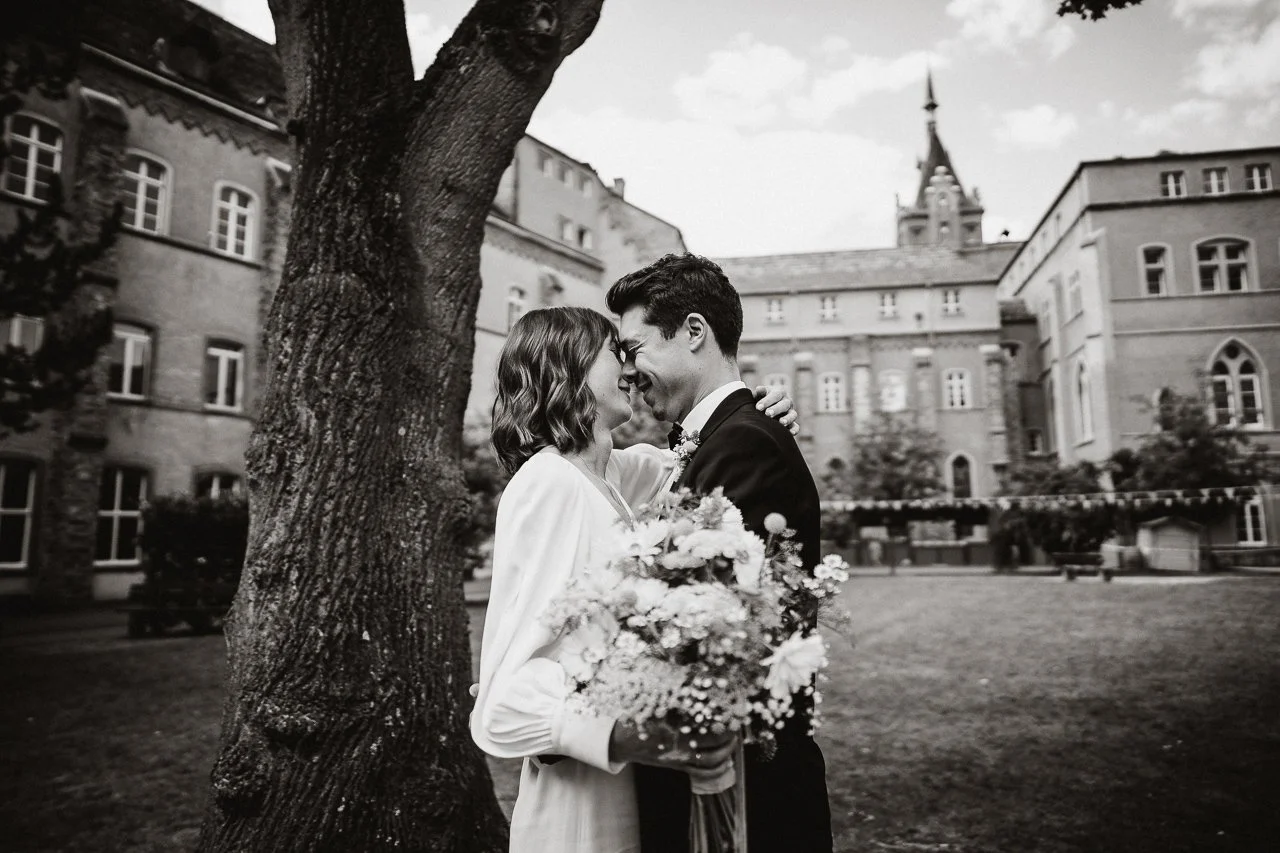 OH_YEAH-Hochzeitsfotograf_Hamburg-Klaus_Schwaiger-Freie_Trauung-Ahrtal-Laura_Ole-16.jpg