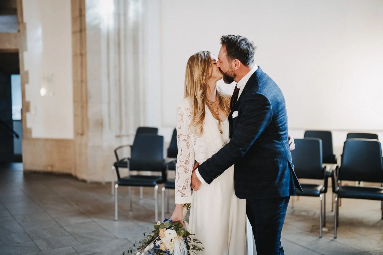 OH_YEAH-Hochzeitsfotograf_Hamburg-Klaus_Schwaiger-Urban_Wedding_Cologne-Nele_Martin-282.jpg