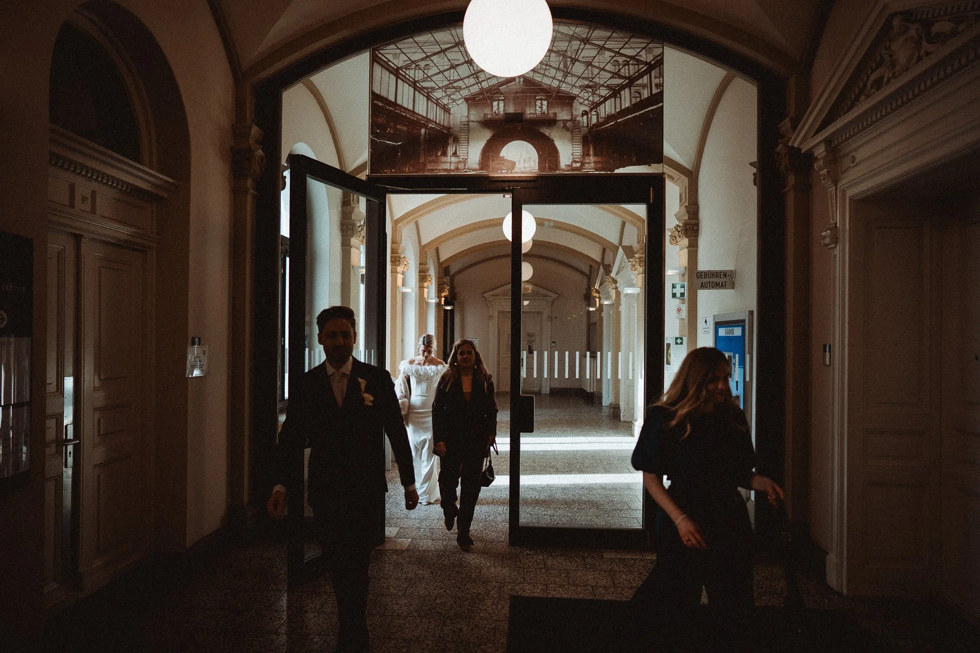 OH_YEAH-Hochzeitsfotograf_Hamburg-Klaus_Schwaiger-Urban_Wedding_Altona-Josi_Jan-62.jpg