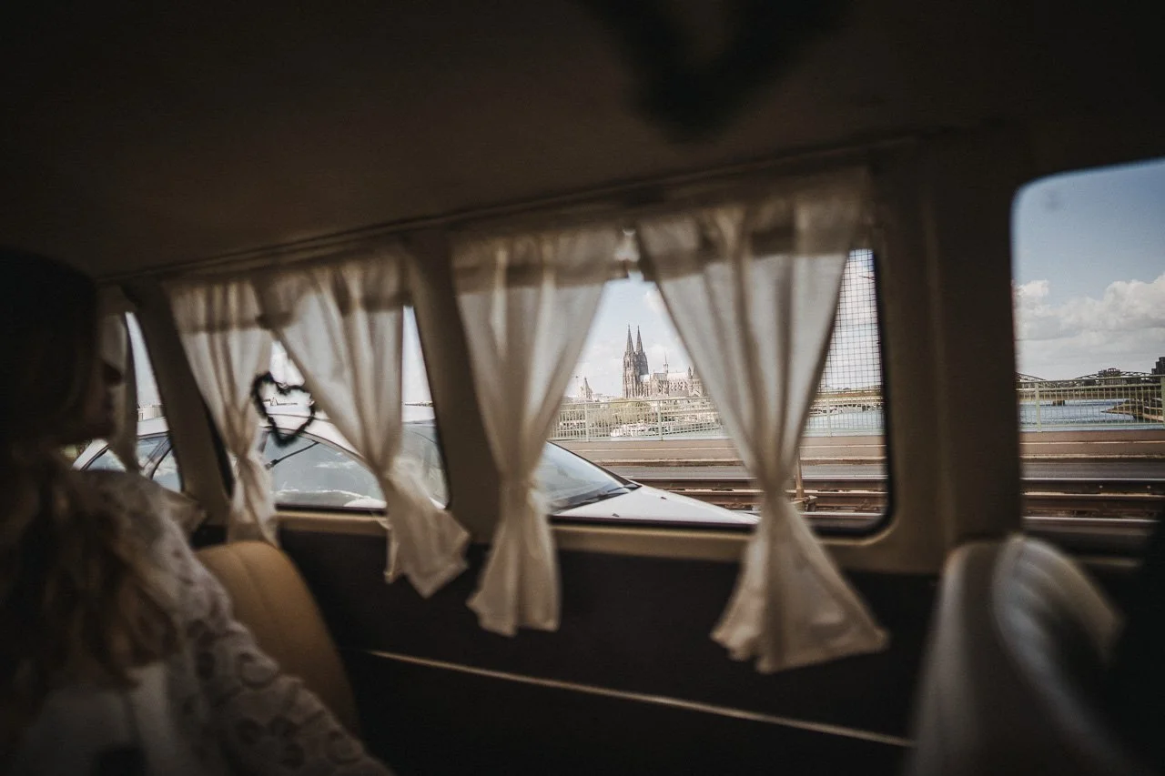 OH_YEAH-Hochzeitsfotograf_Hamburg-Klaus_Schwaiger-Urban_Wedding_Cologne-Nele_Martin-23.jpg