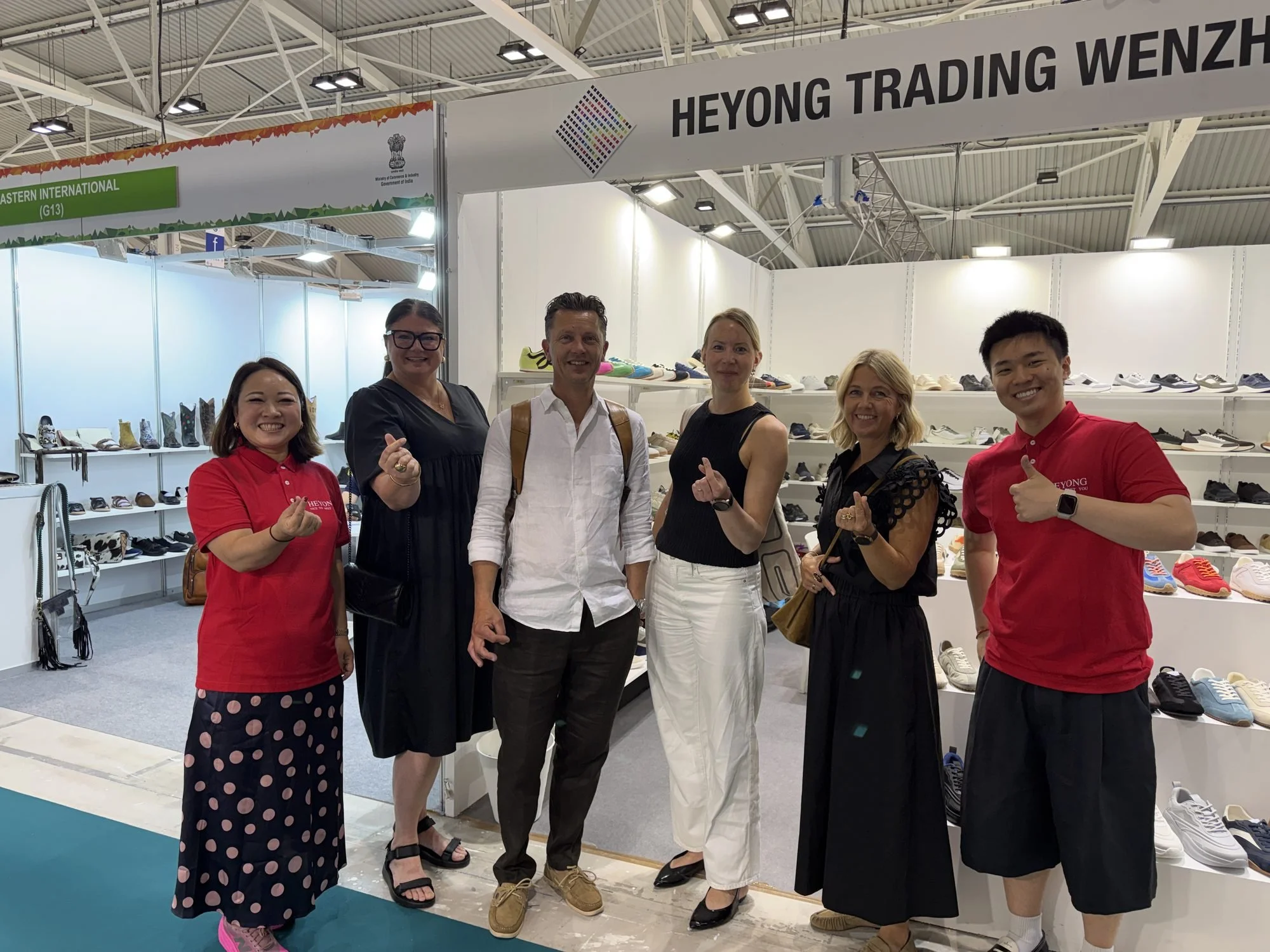Raywalk team with a group of buyers at Riva Schuh 2026
