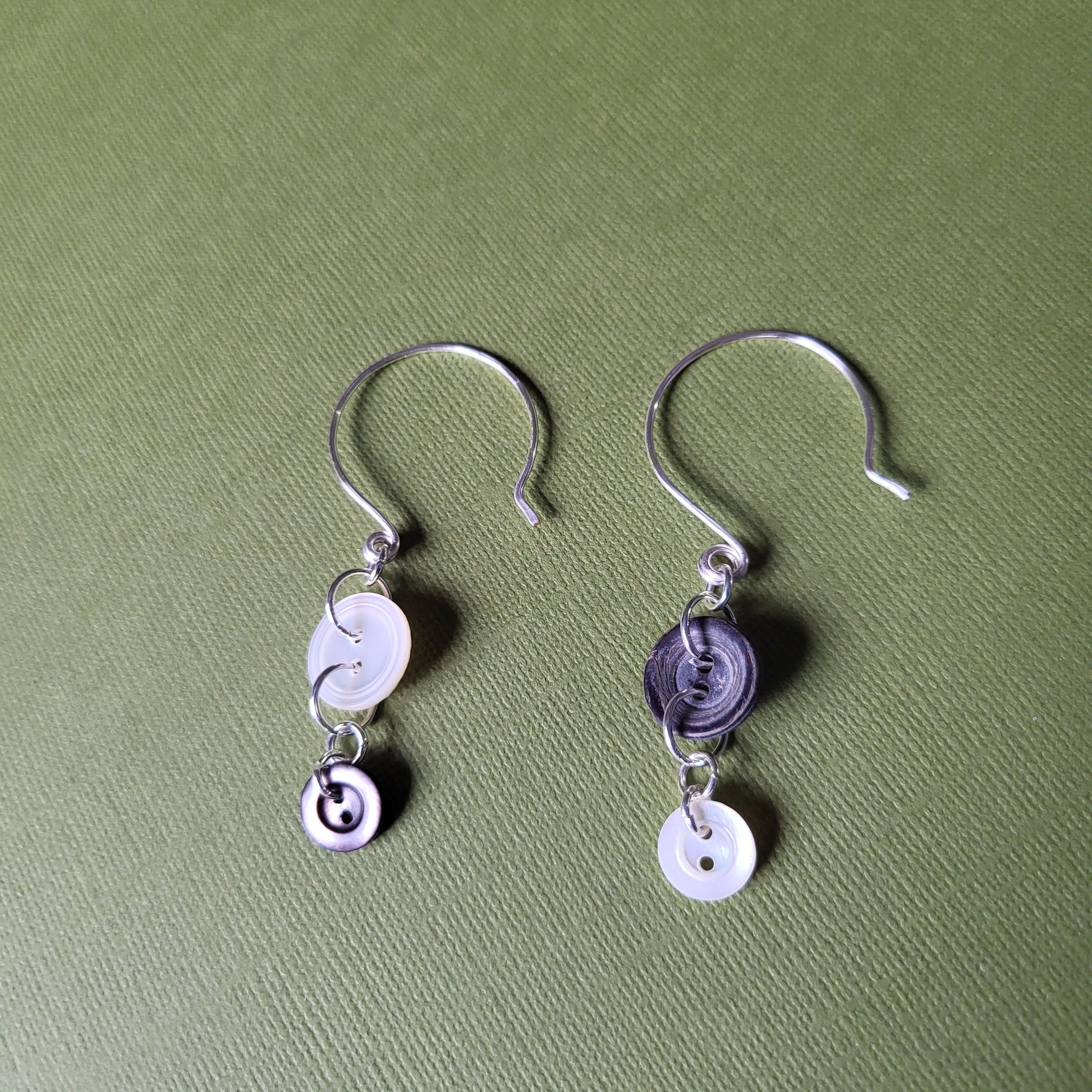 earrings-black+white-detail.jpg