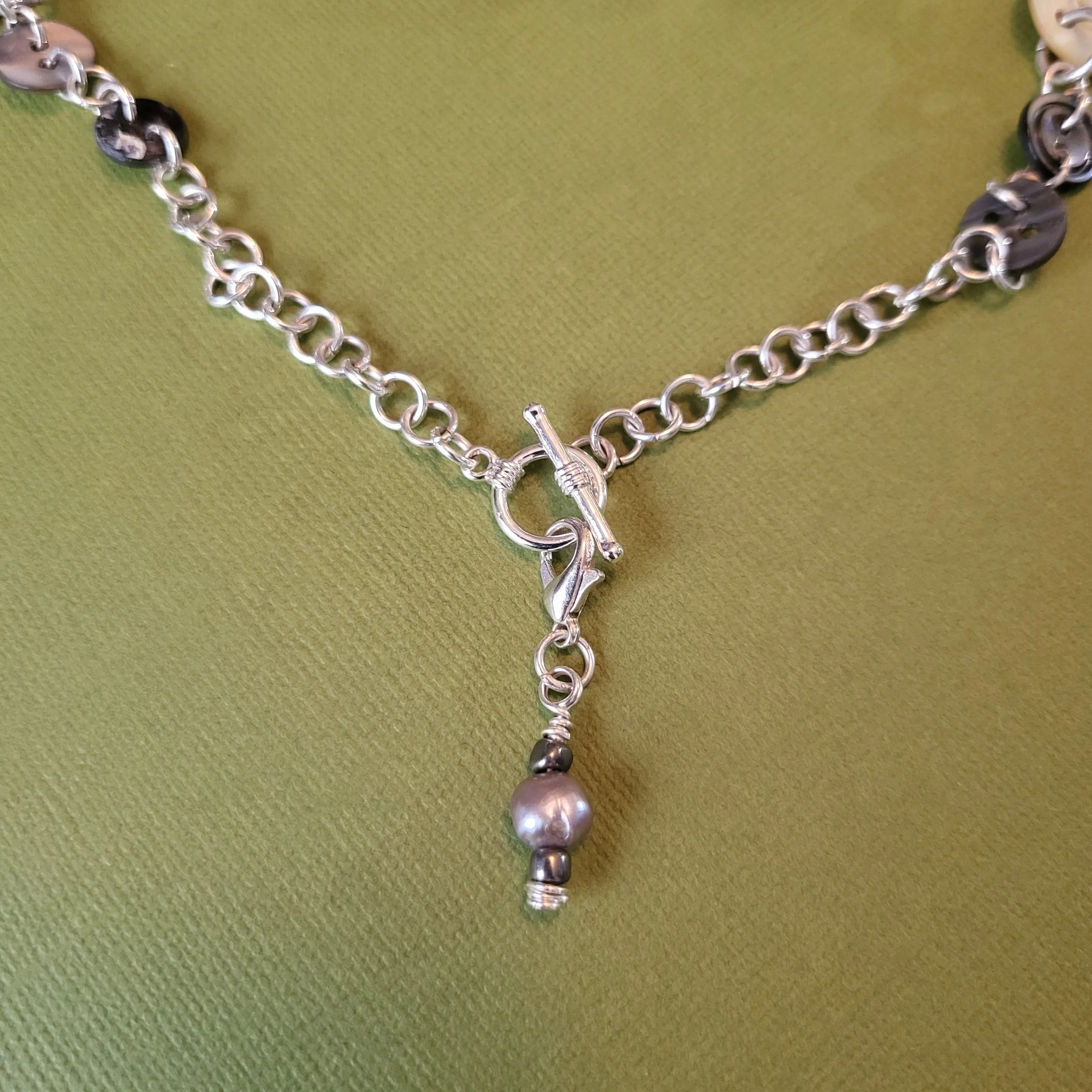 necklace-set-circle of buttons-details-b.jpg