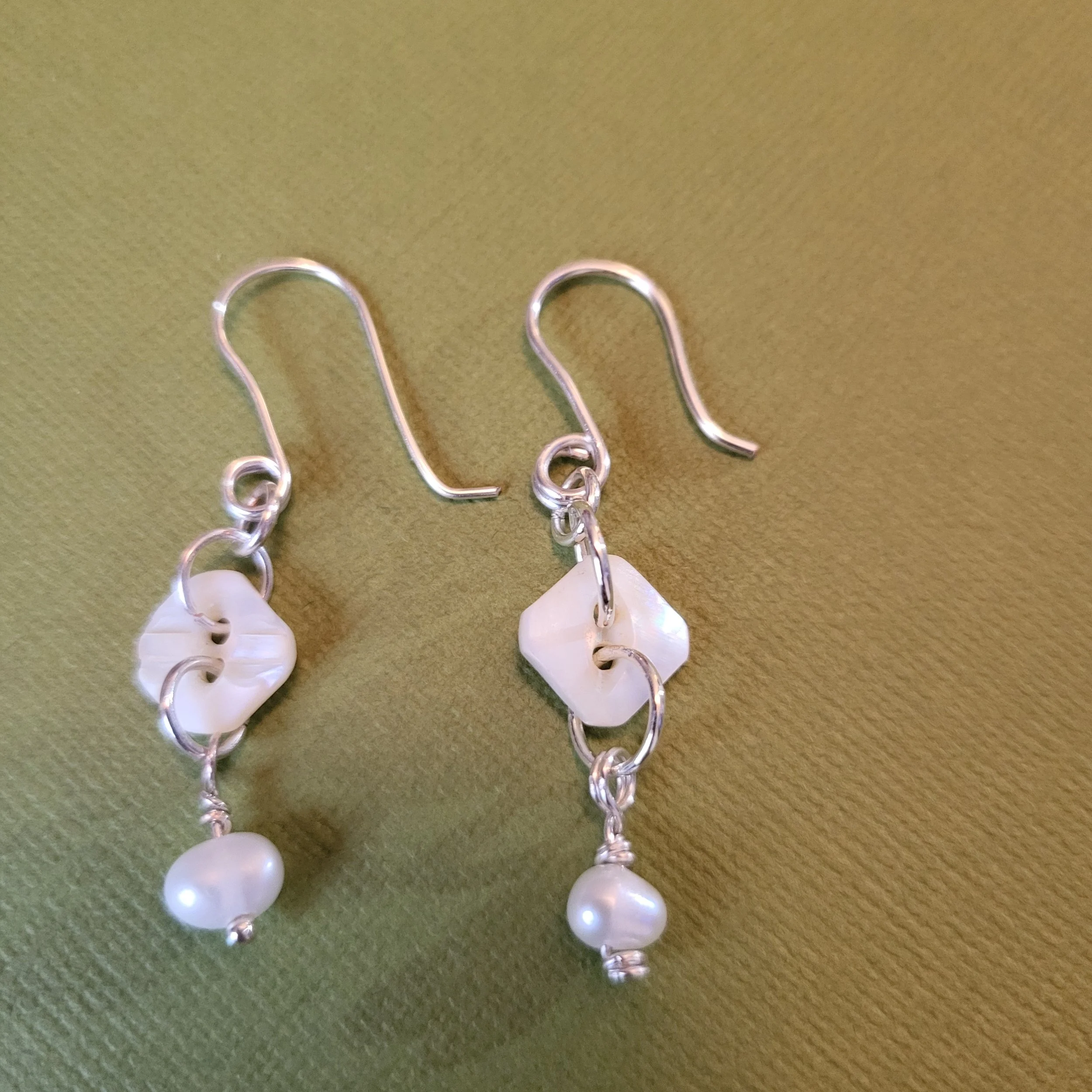 earrings-tiny specials-details-d.jpg