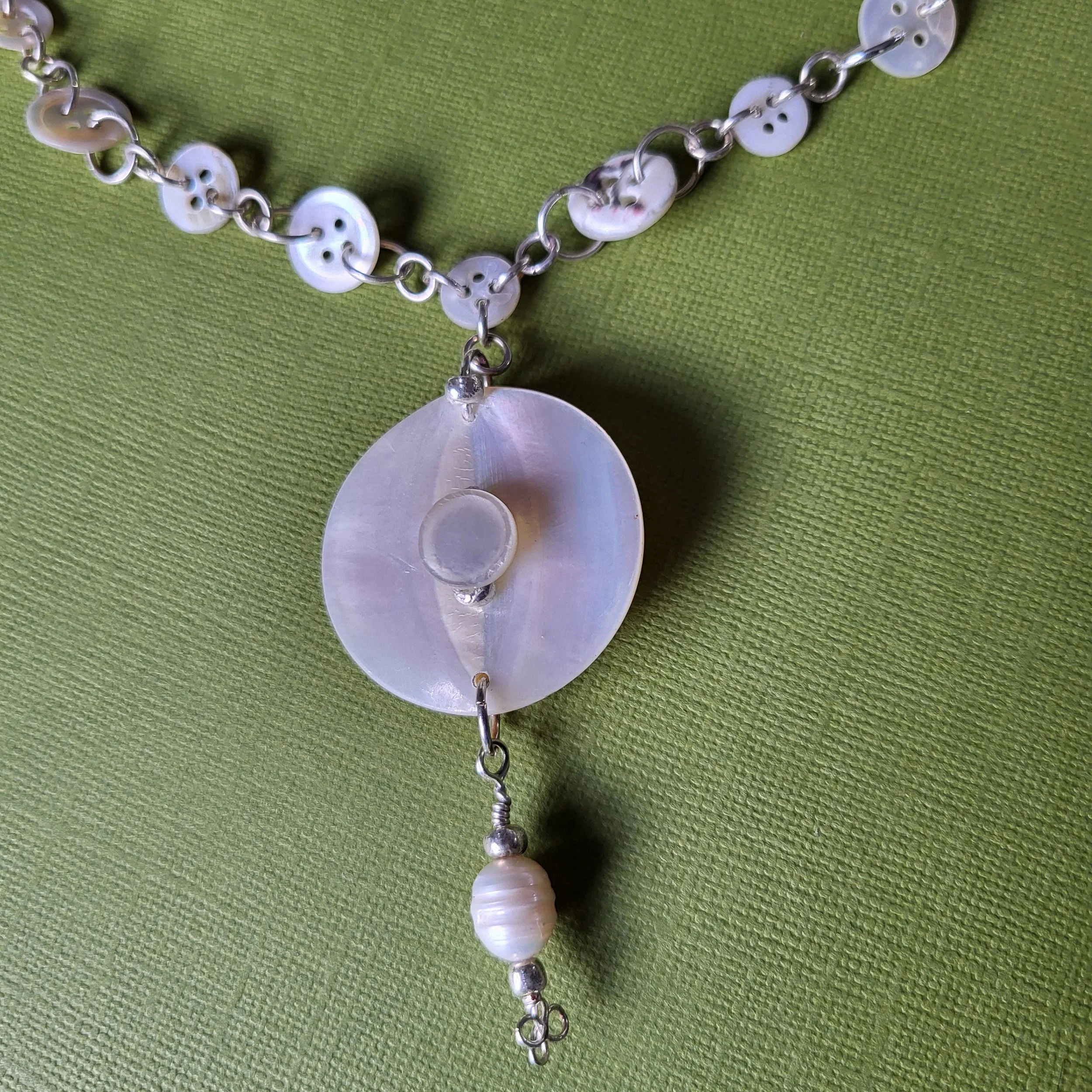 necklace-button chain pendant-detail-c.jpg
