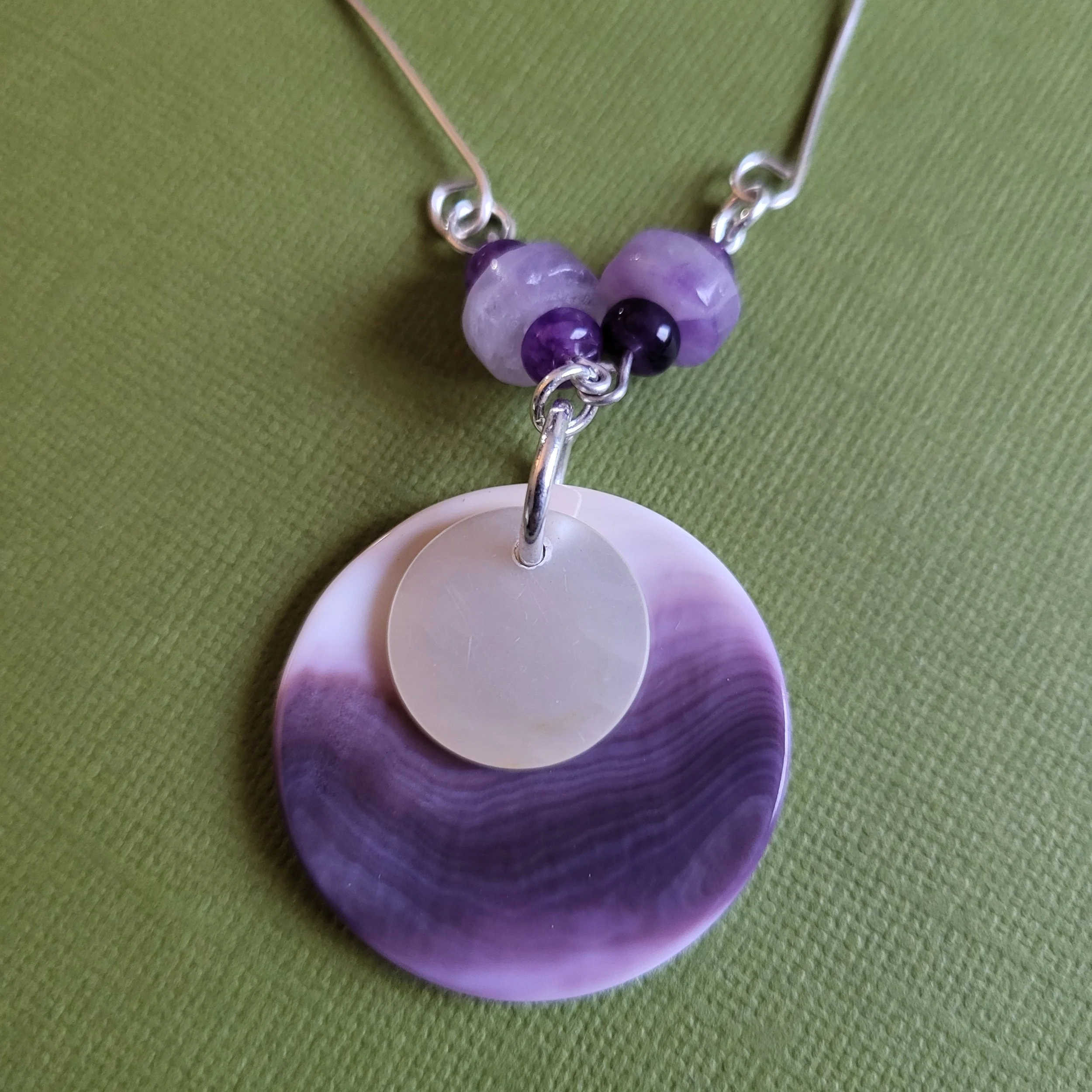necklace-amethyst links-details-c.jpg