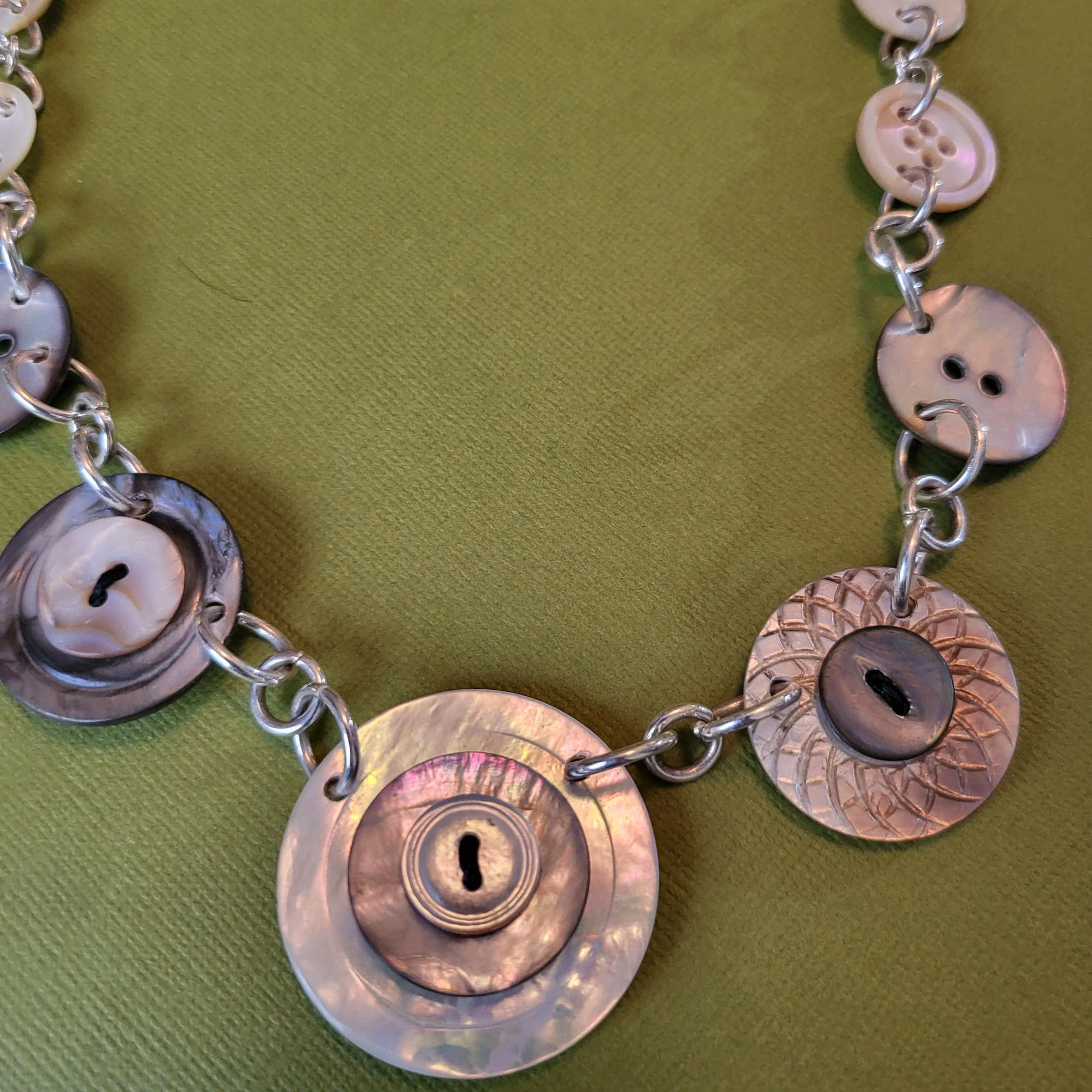 necklace set-circle of buttons-detail-a.jpg