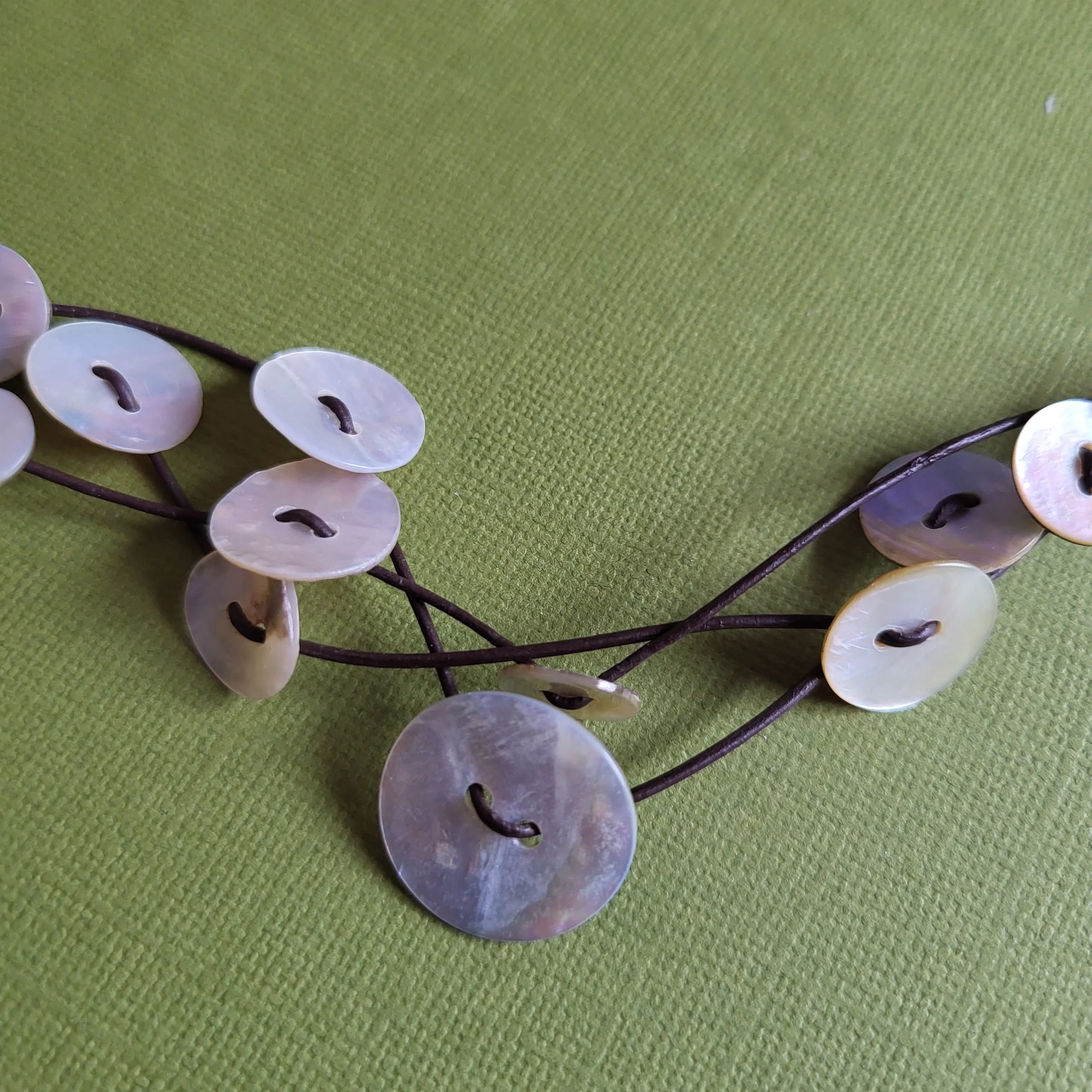 necklace-3 strand disks-details-b.jpg